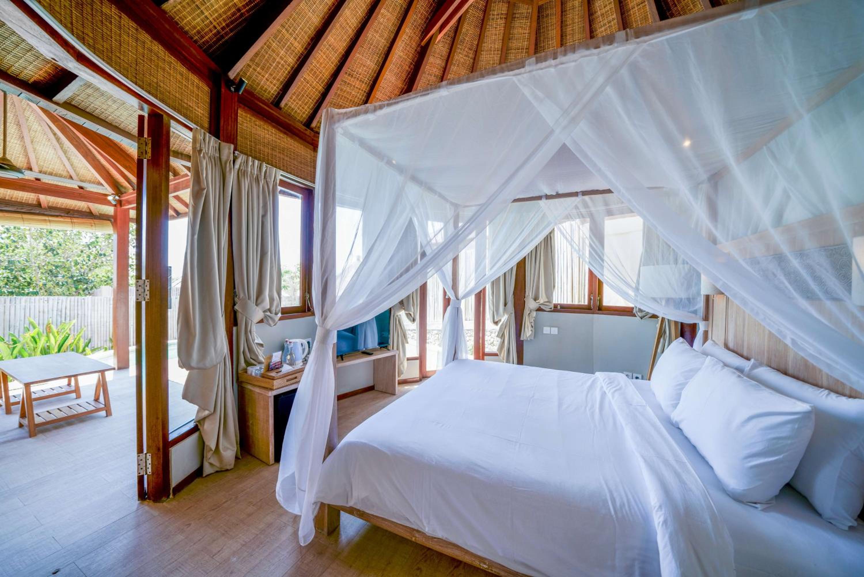 Ora Resort Avia Blue Lagoon
