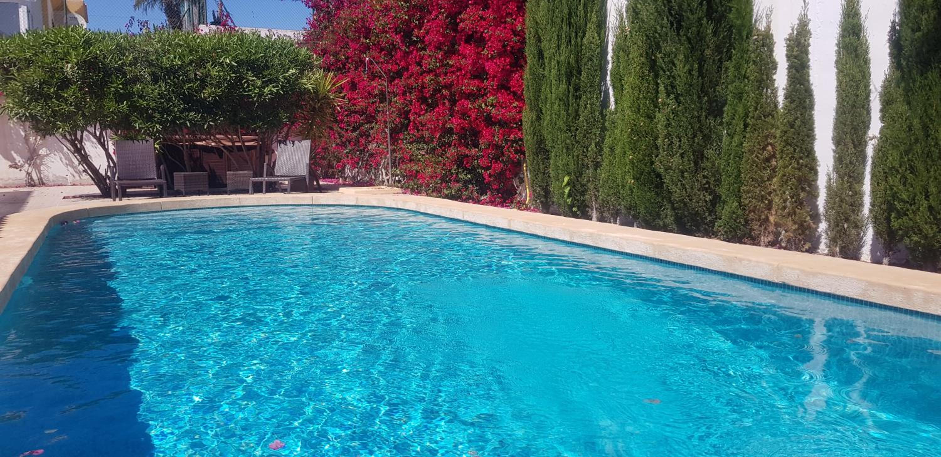 Villa Ensueño with private pool and large garden