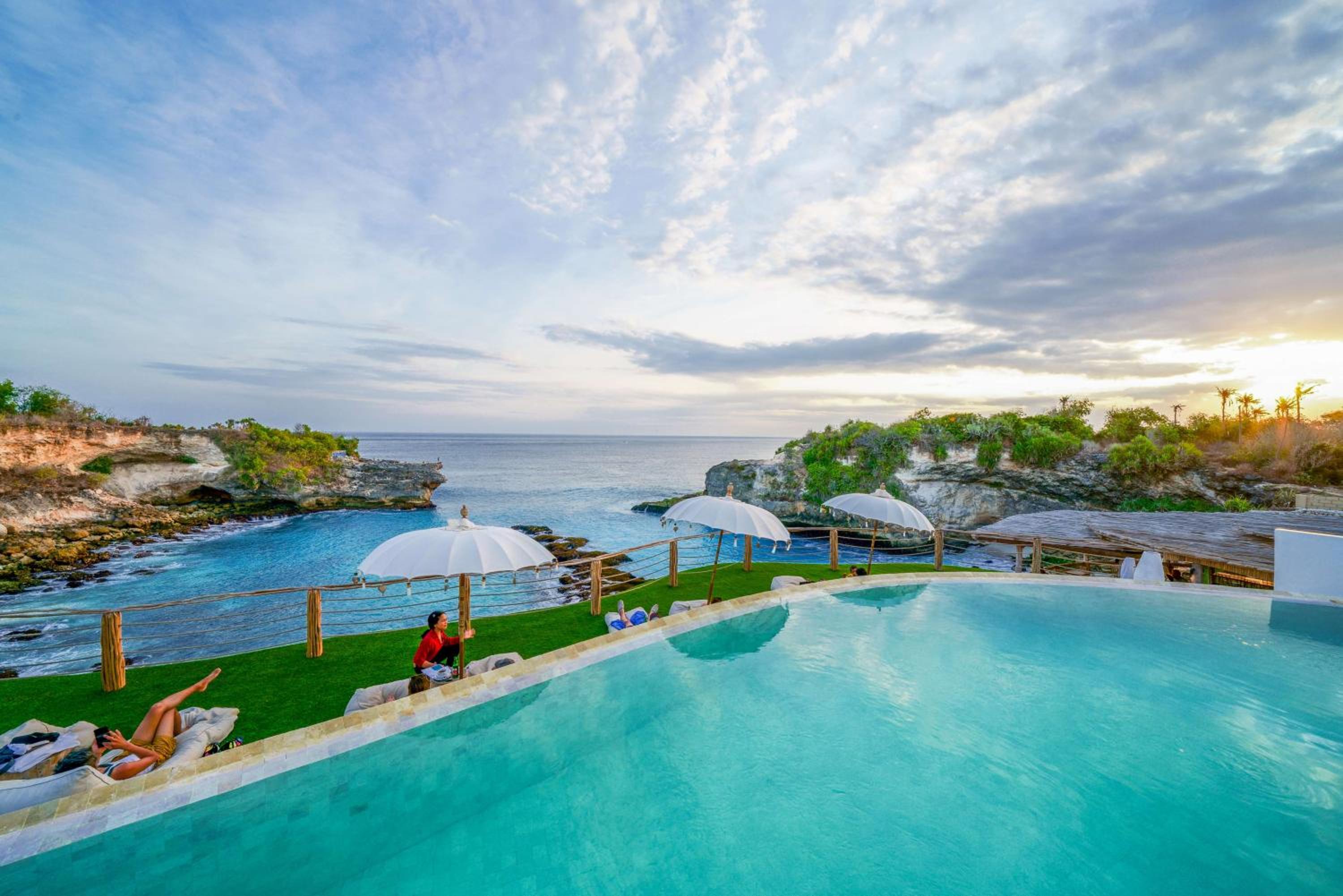 Ora Resort Avia Blue Lagoon