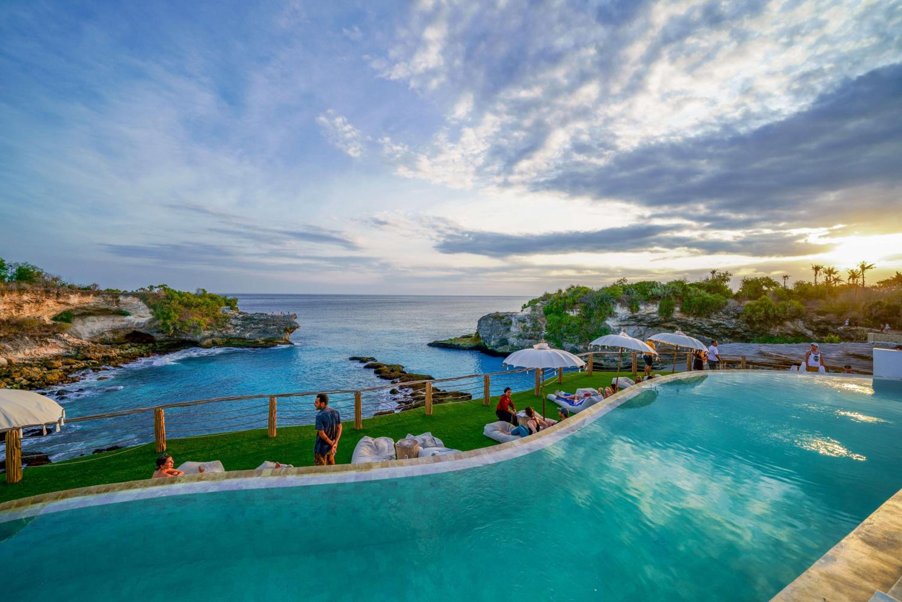Ora Resort Avia Blue Lagoon