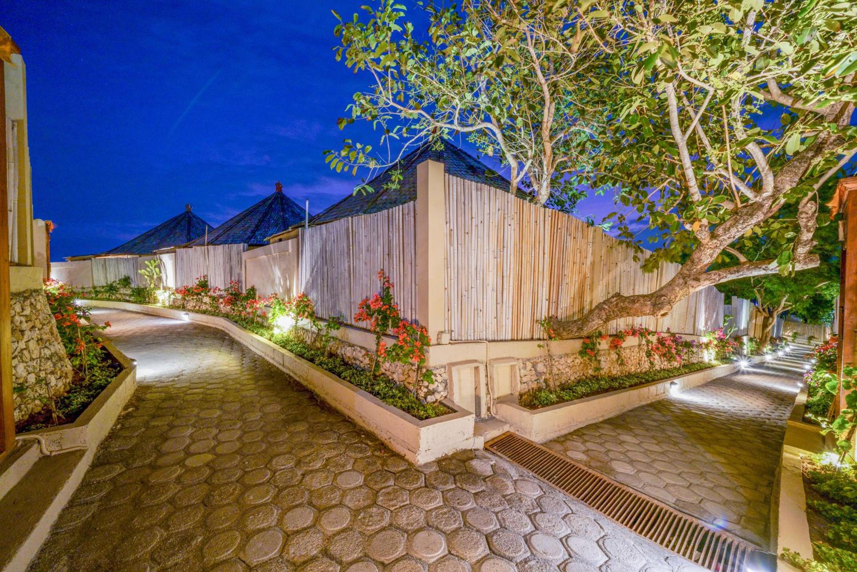 Ora Resort Avia Blue Lagoon