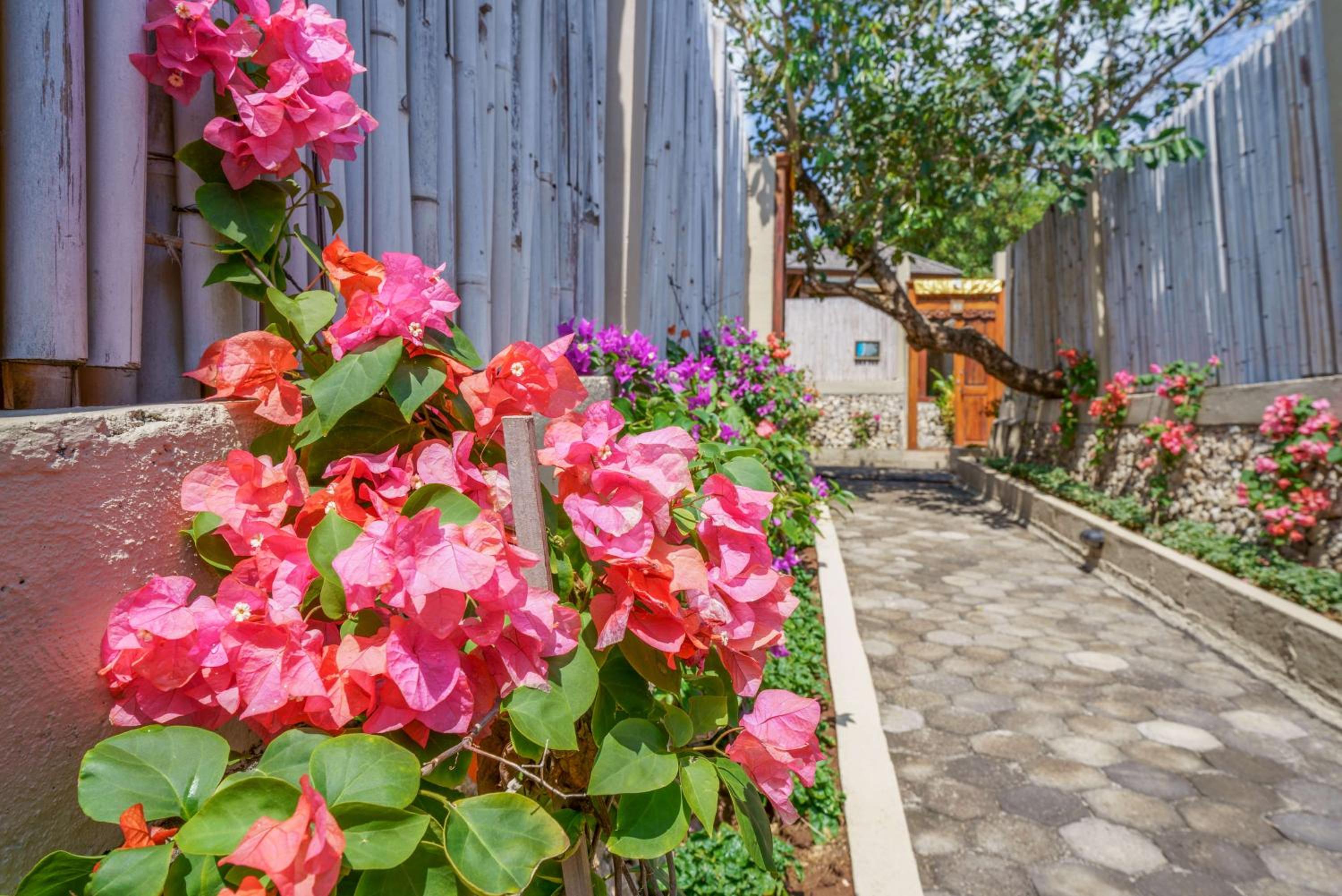 Ora Resort Avia Blue Lagoon