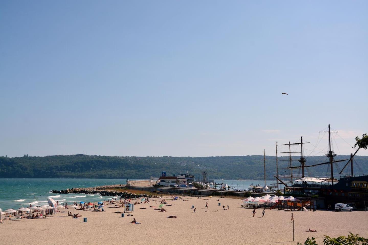Unbeatable Location - New Lux Apartment Varna beach by Flat Mаnager