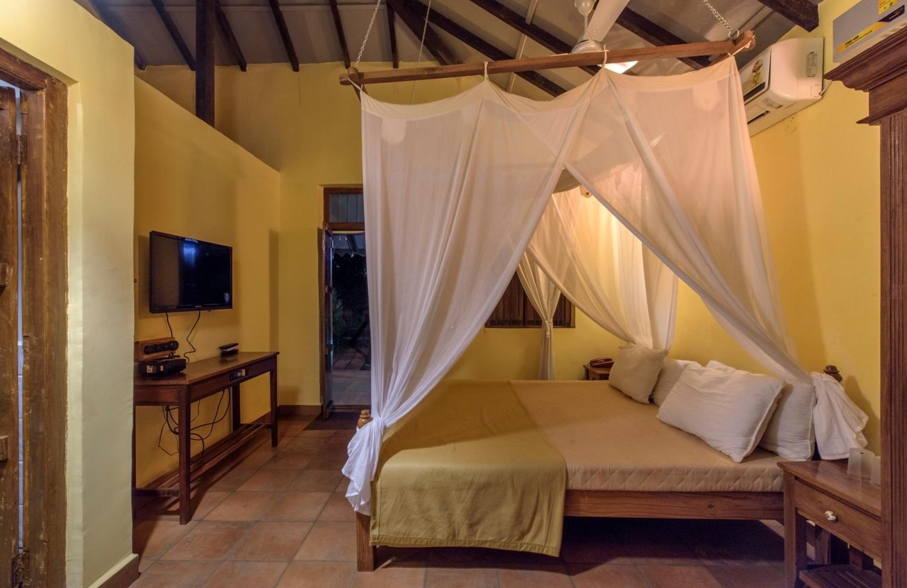 SaffronStays Villa 270, Dapoli view 5