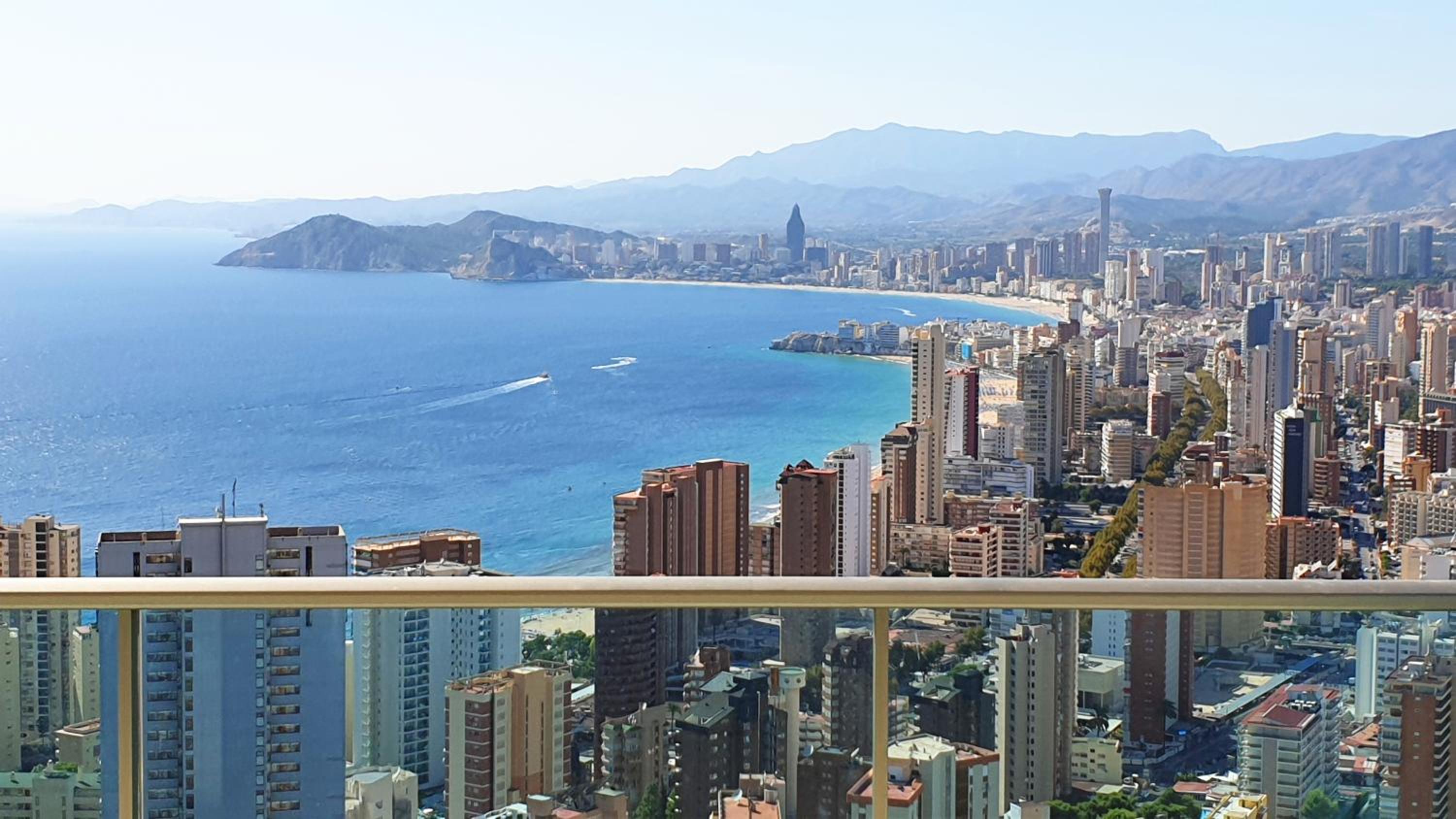 Skyline Floor 28 Sea Views view 3