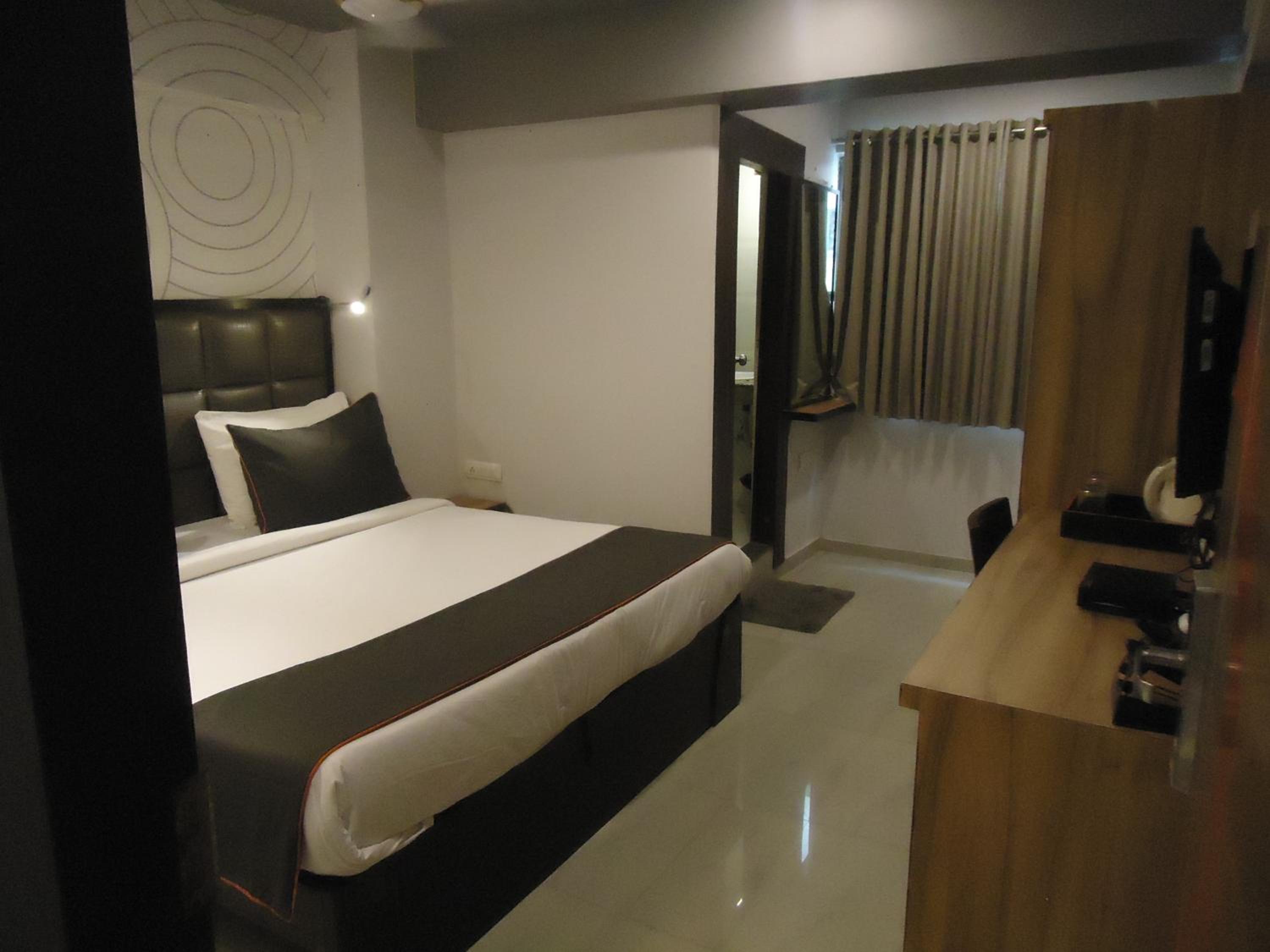 Hotel Maan Residency