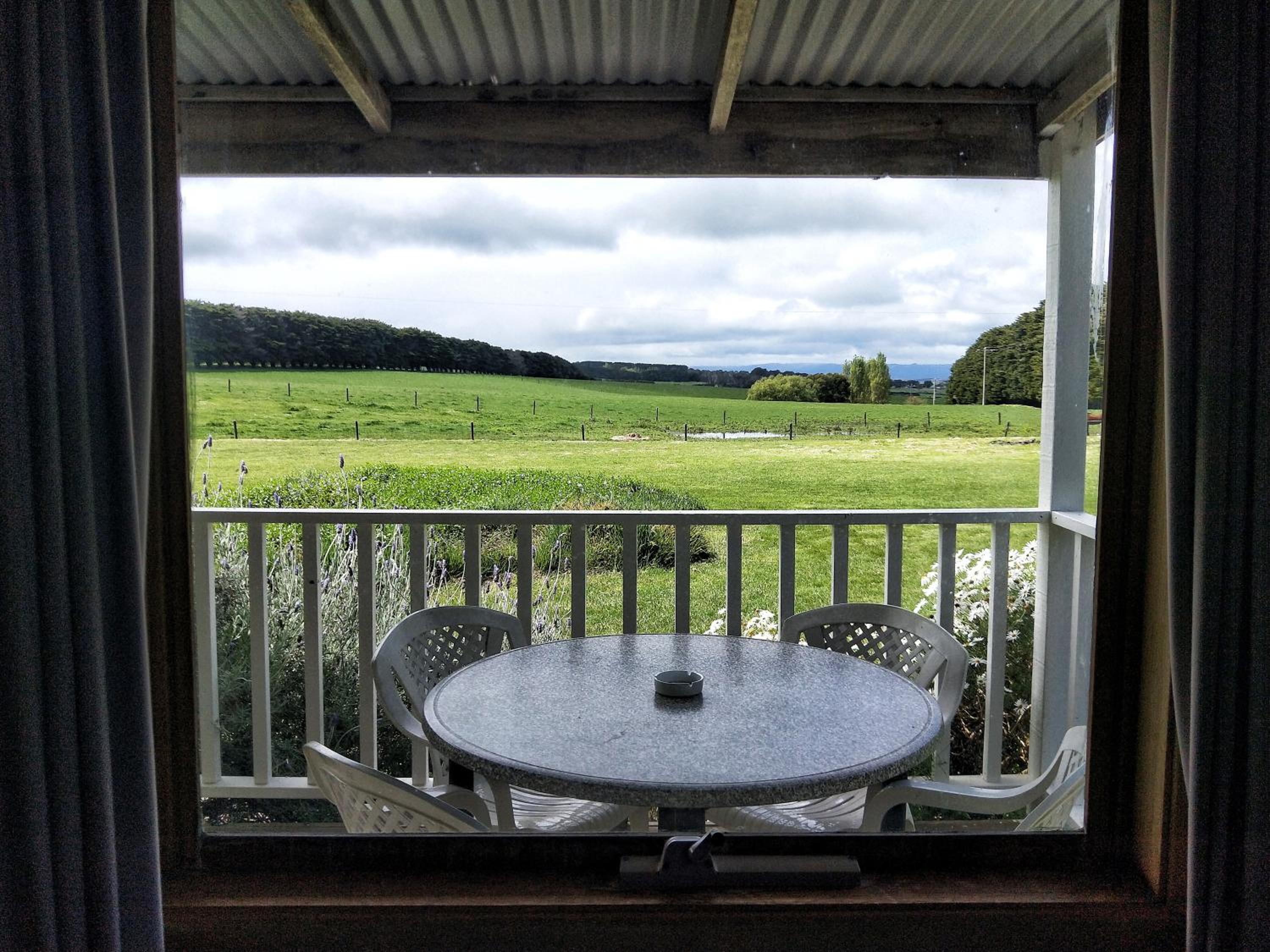 Twelve Apostles Motel & Country Retreat