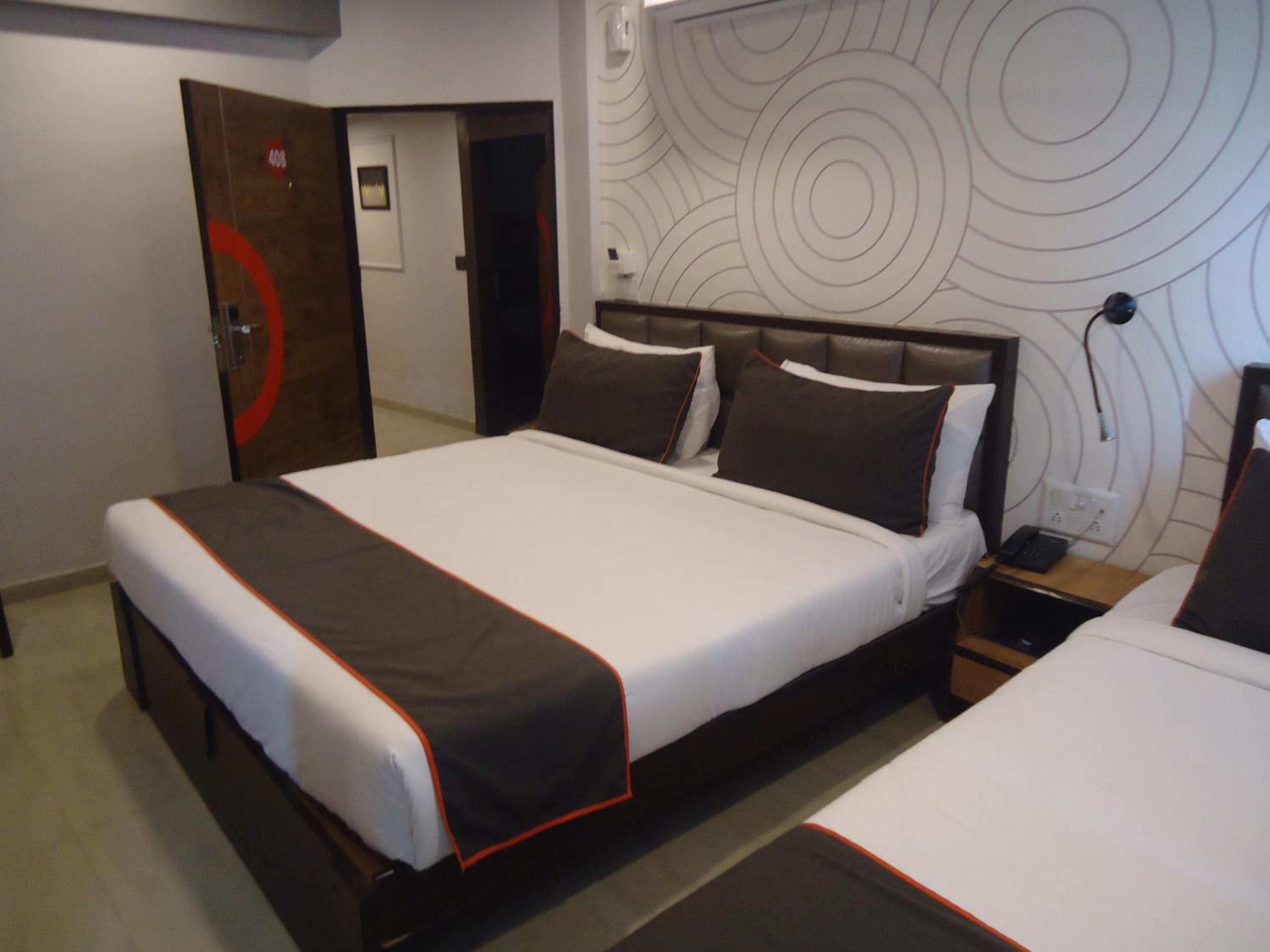 Hotel Maan Residency
