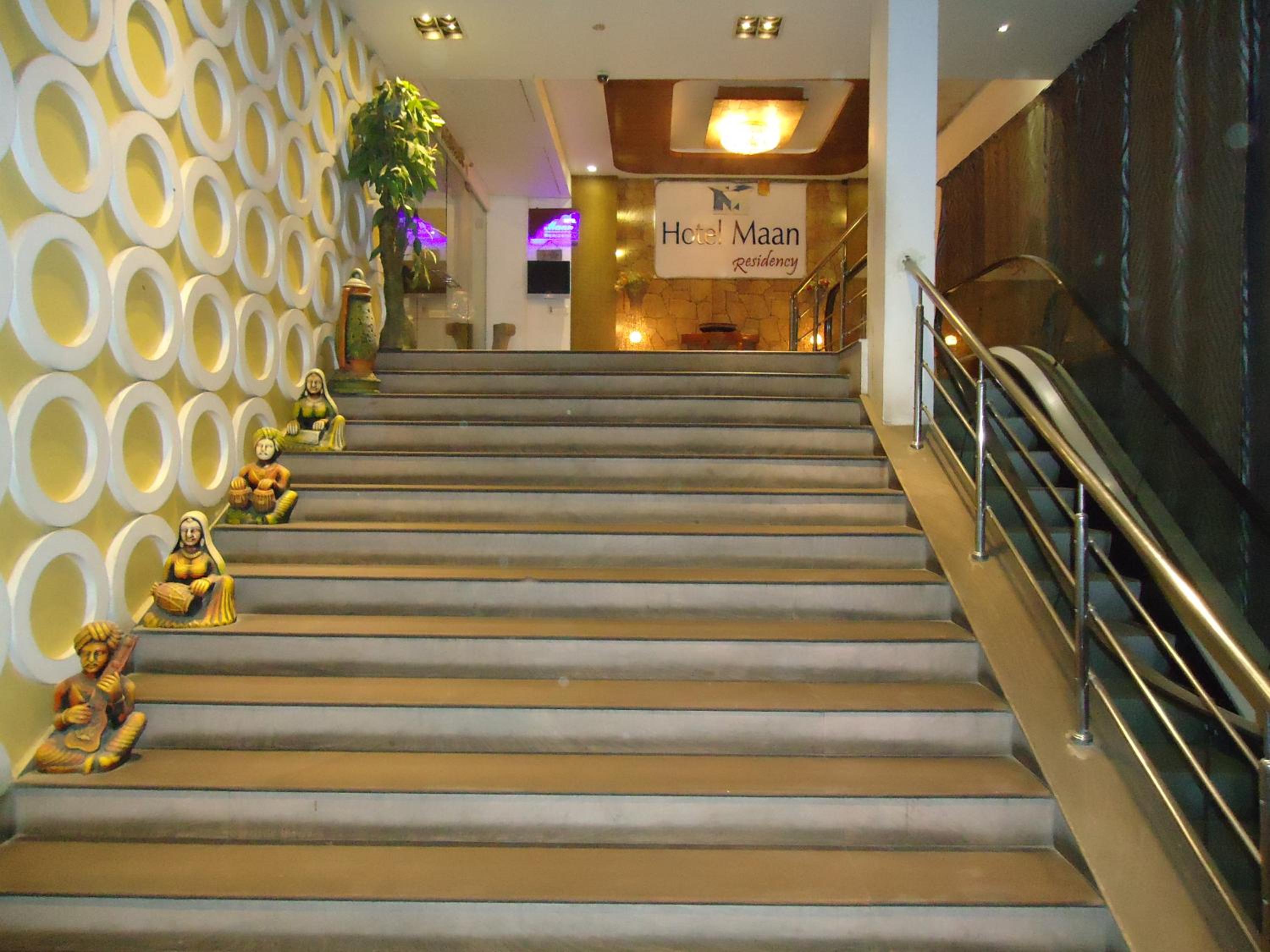 Hotel Maan Residency