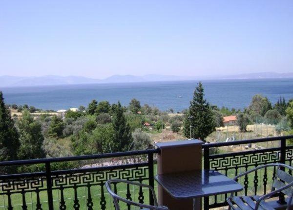 Hotel Pantheon Hotel & Suites - Image 1