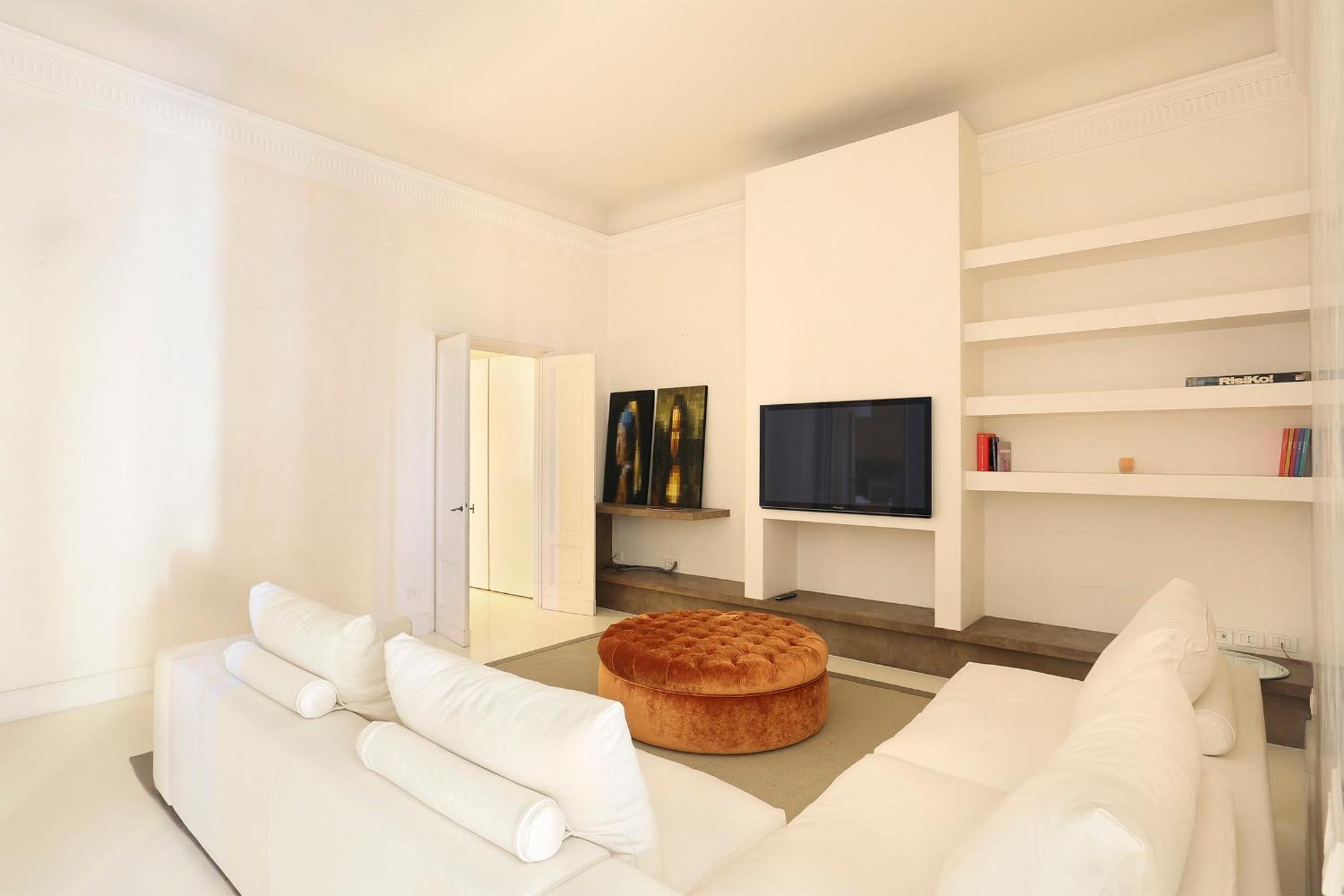 LUXURY suite with amazing Terrace in Florence-hosted by Sweetstay