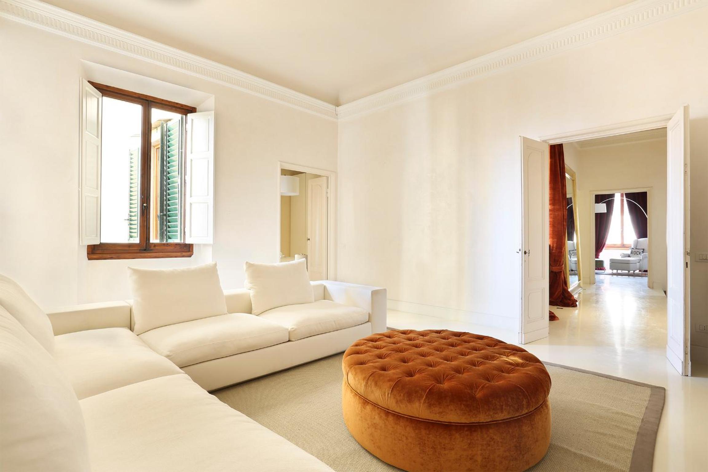LUXURY suite with amazing Terrace in Florence-hosted by Sweetstay
