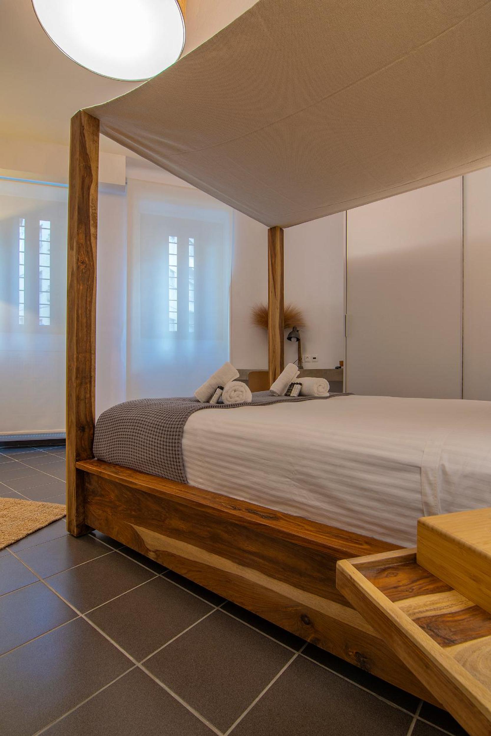 Art Pantheon - Suites & Apartments