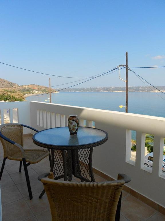 Kalyves Bay en Kalyves — balance & terrace