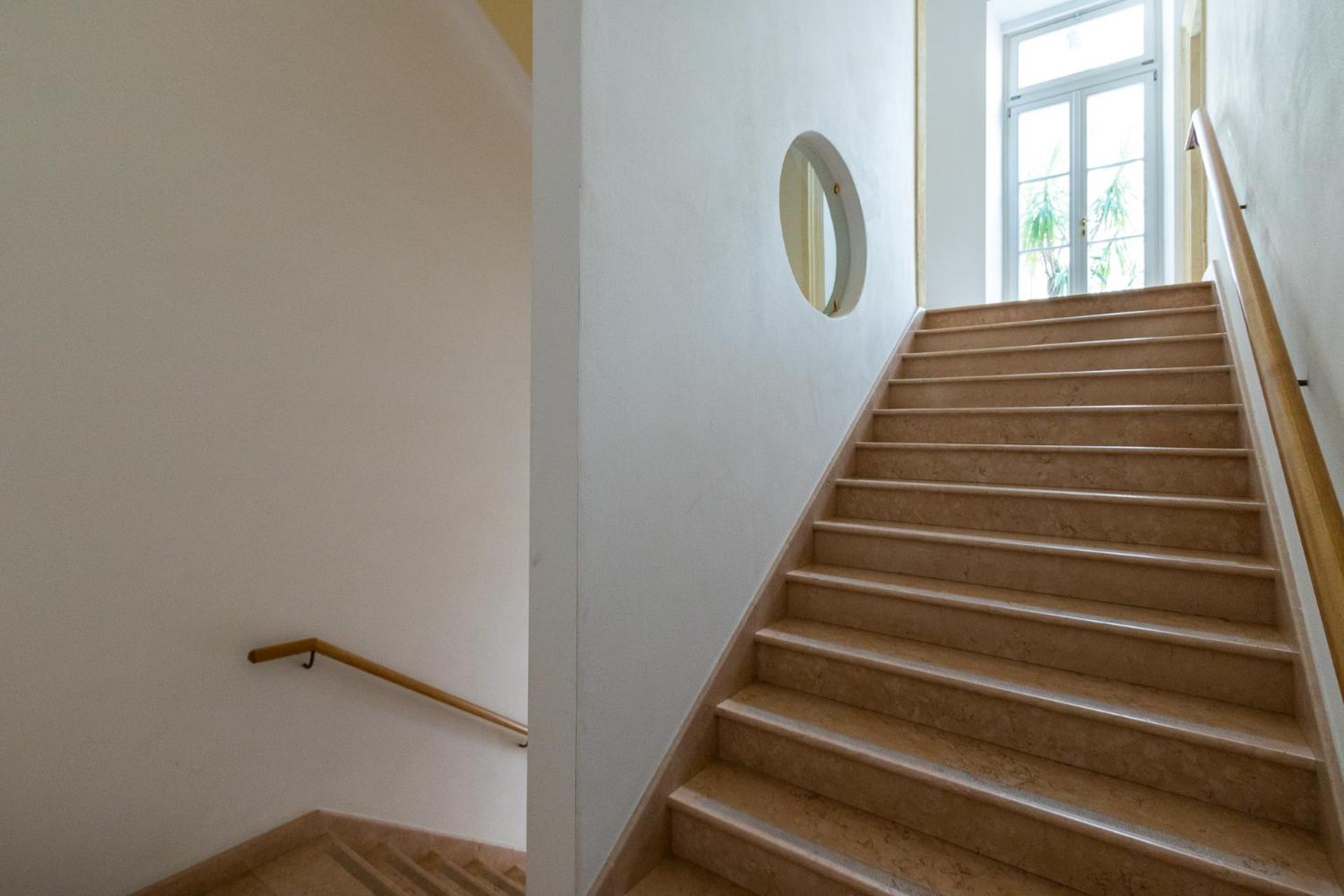 AD Verona flat view 2