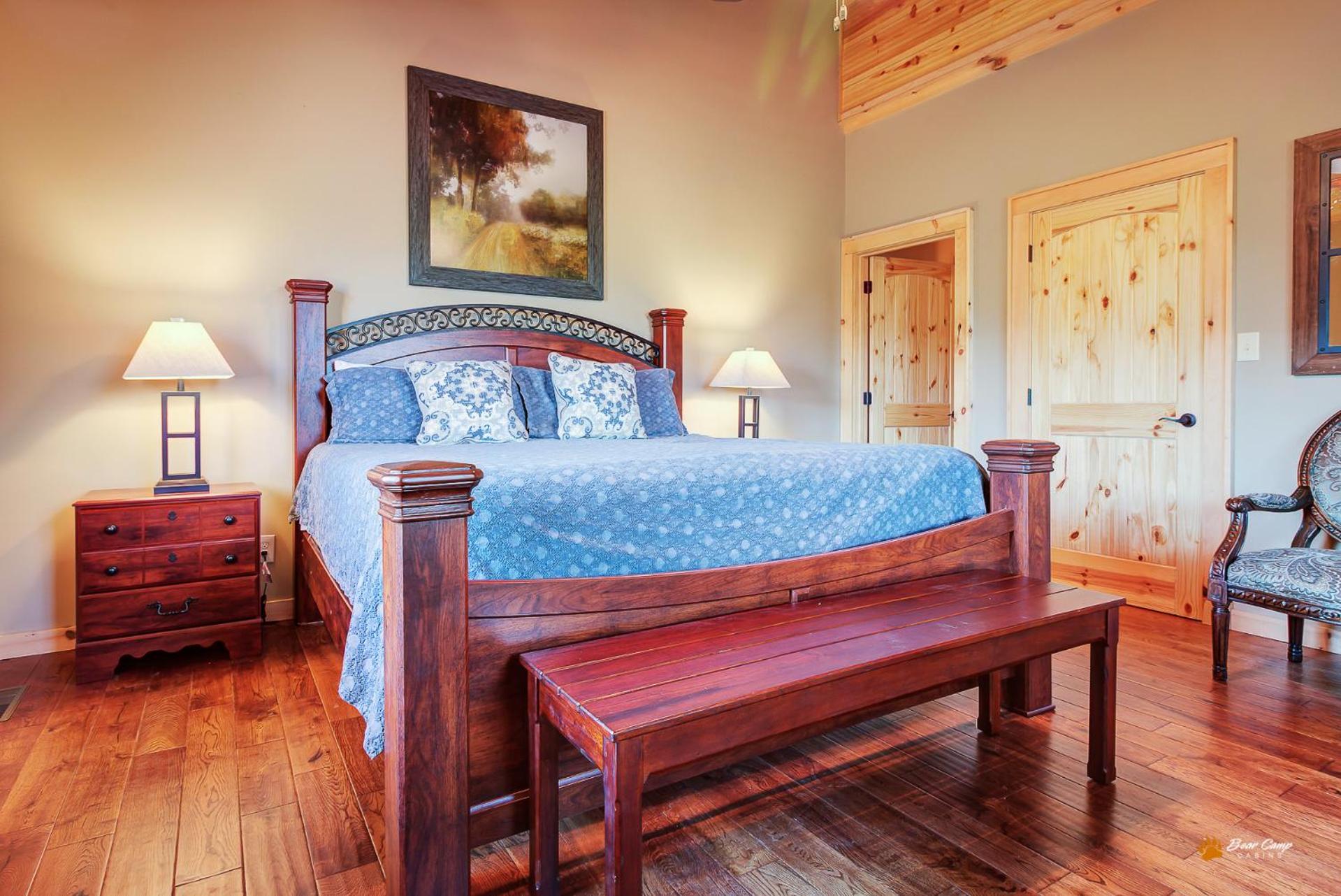 Majestic View Lodge, Amazing Views, Hot Tub, 560 FREE tickets each paid day!!! view 5