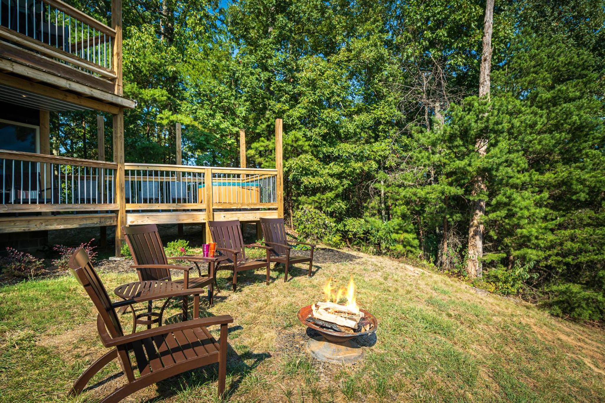 Smoky Mountain Serenity, Amazing Mountain Views 560 FREE tickets each paid day! view 3
