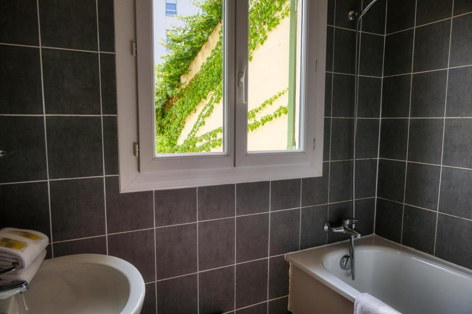 Avignon Vacations - Au Saint Roch - Hotel et Jardin - Property Image 25