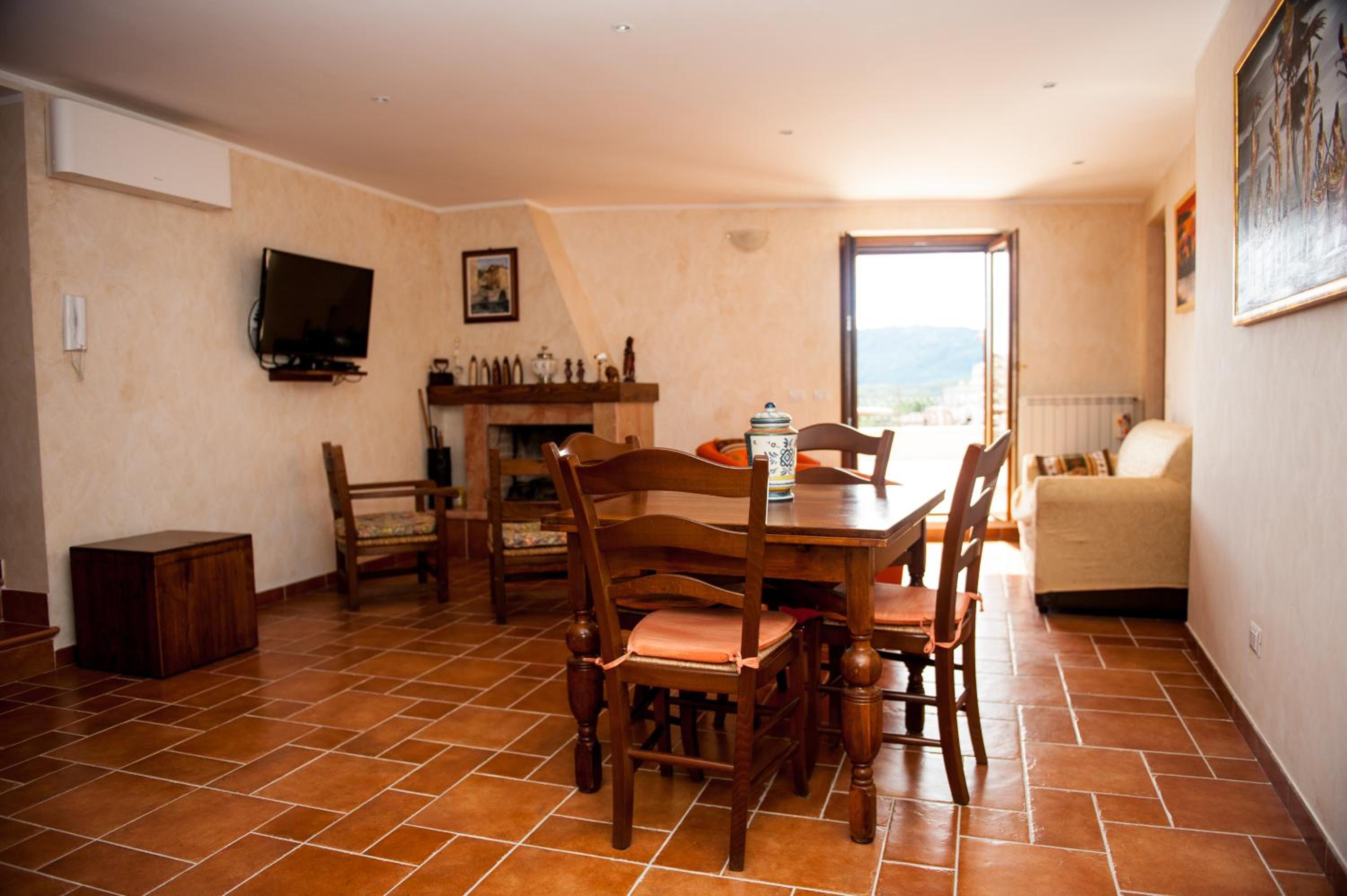Casa Vacanza La Piazza view 4