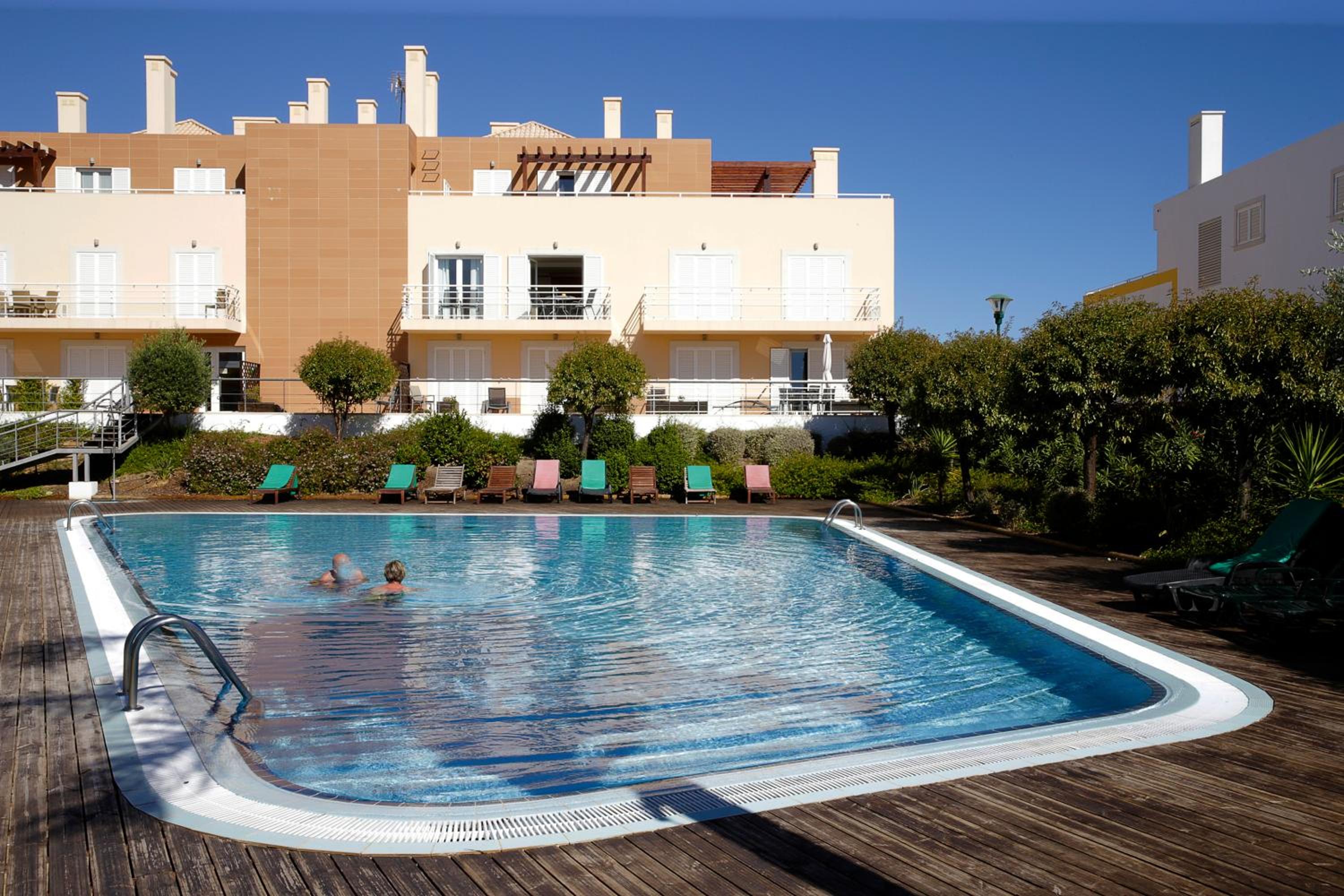 Apartamento Laranjas Garden view 3