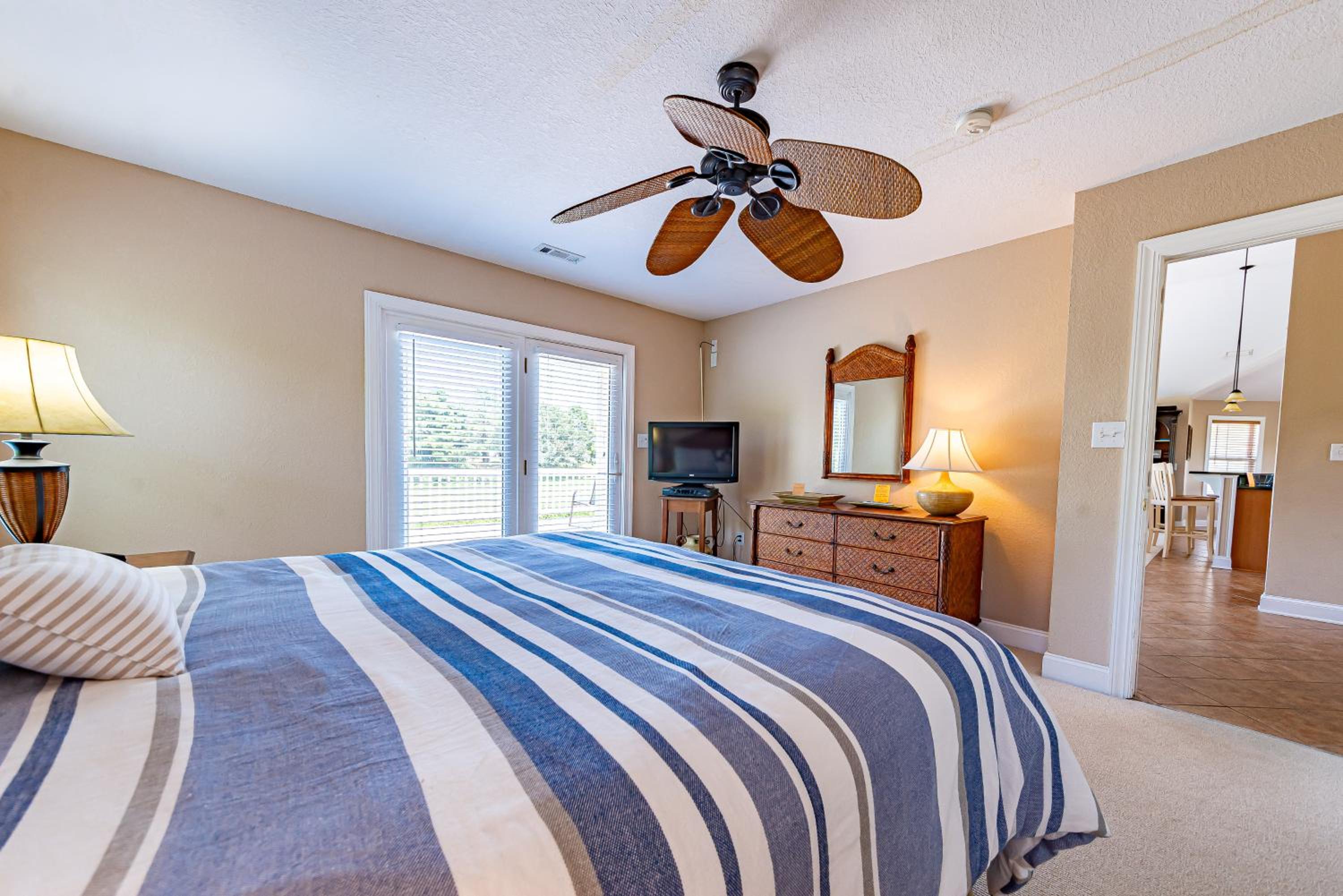 Show Boat - Kitty Hawk MP 2.5, Pool, Hot Tub, Rec Room, Pool Table, Golf Course Views view 4