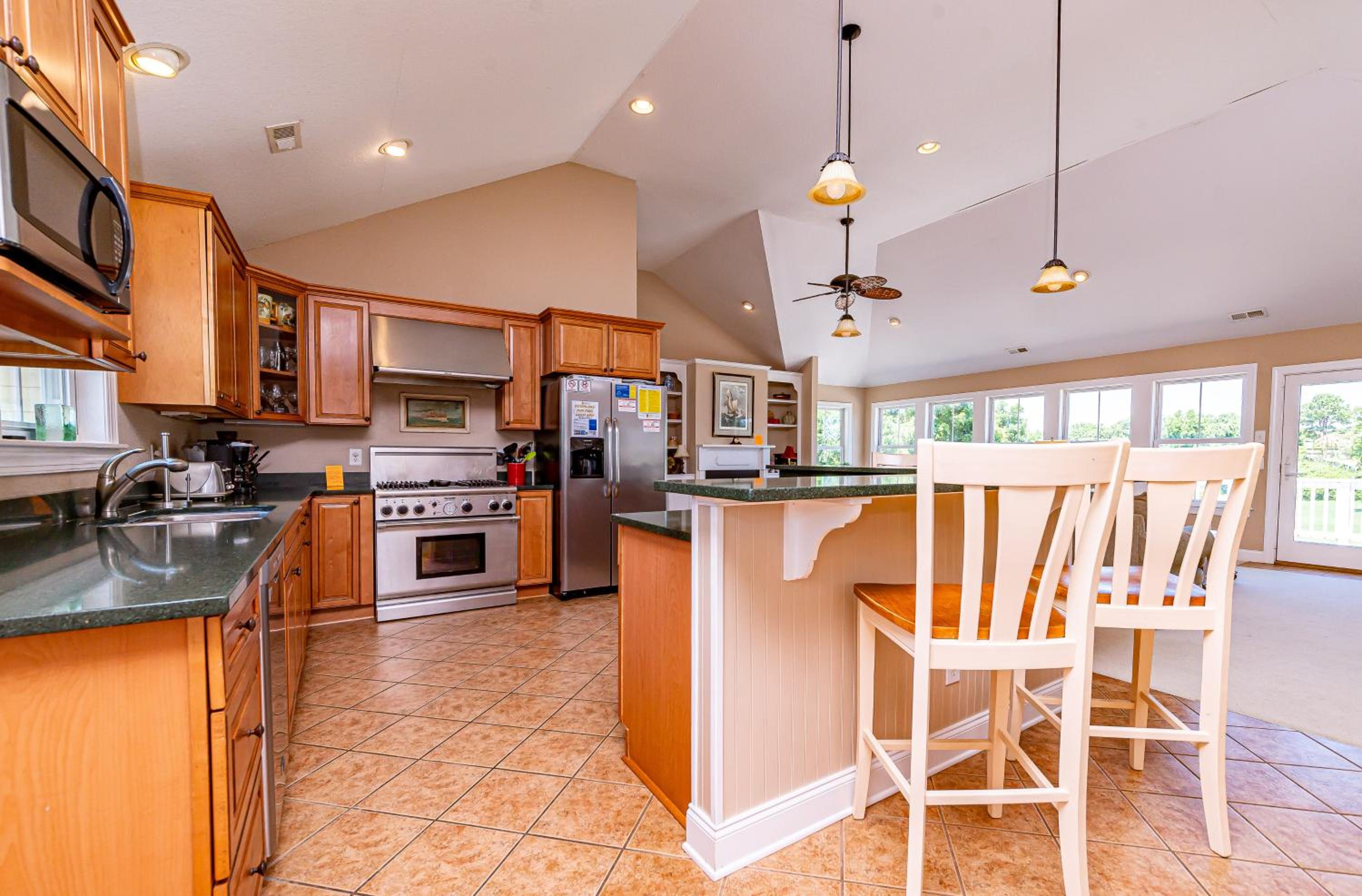 Show Boat - Kitty Hawk MP 2.5, Pool, Hot Tub, Rec Room, Pool Table, Golf Course Views view 5