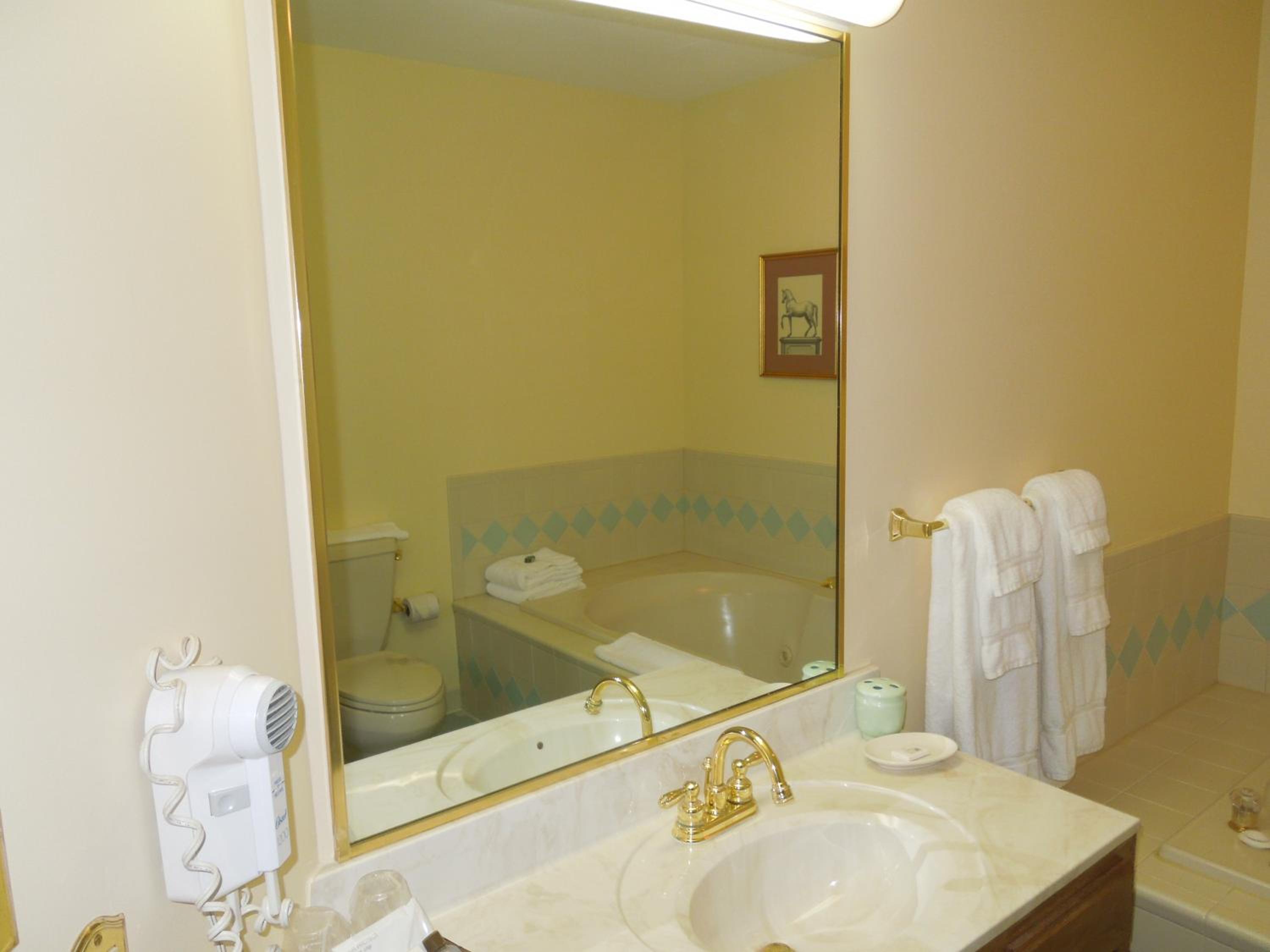 Bridges Guest Quarters