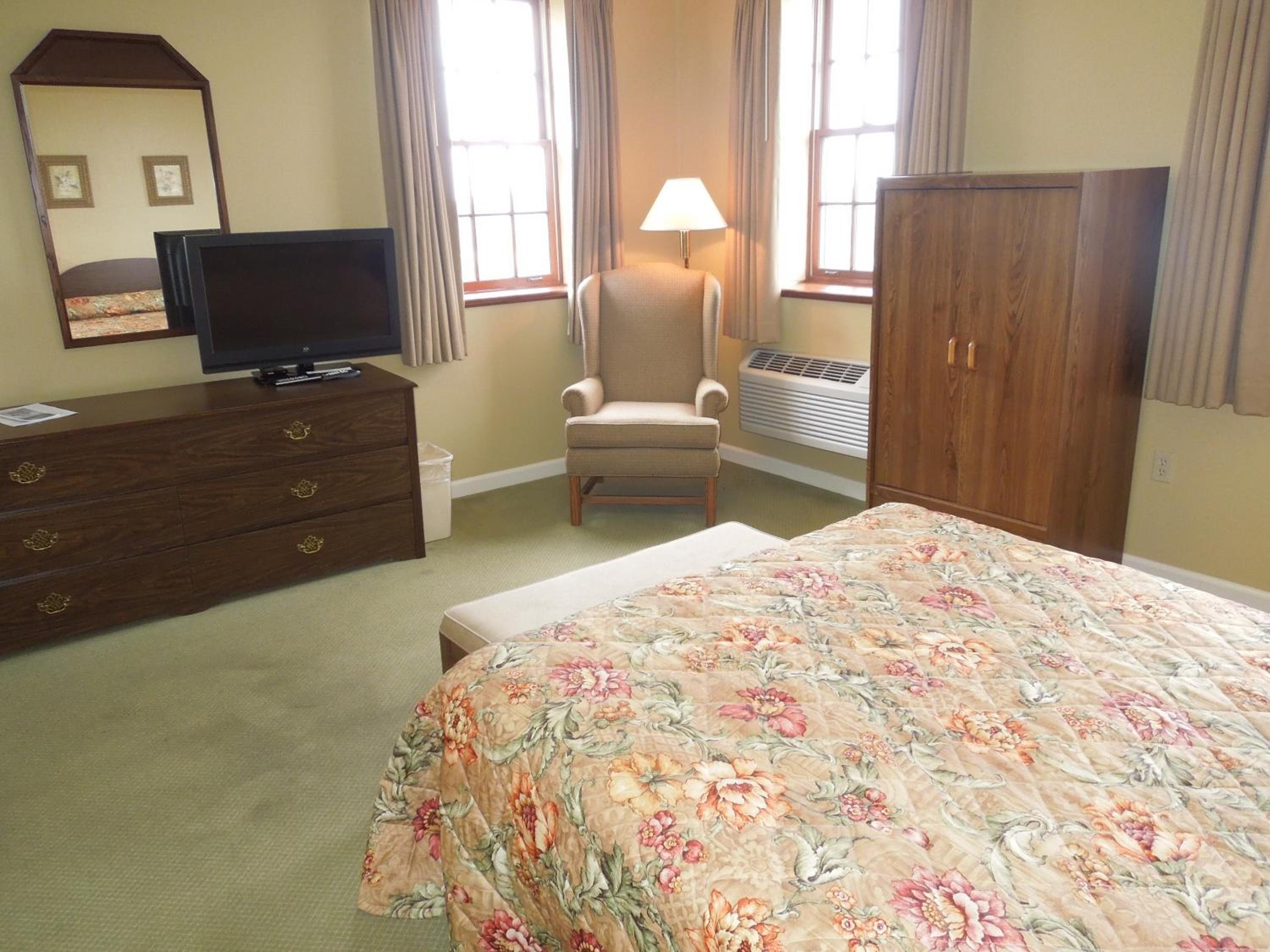 Bridges Guest Quarters