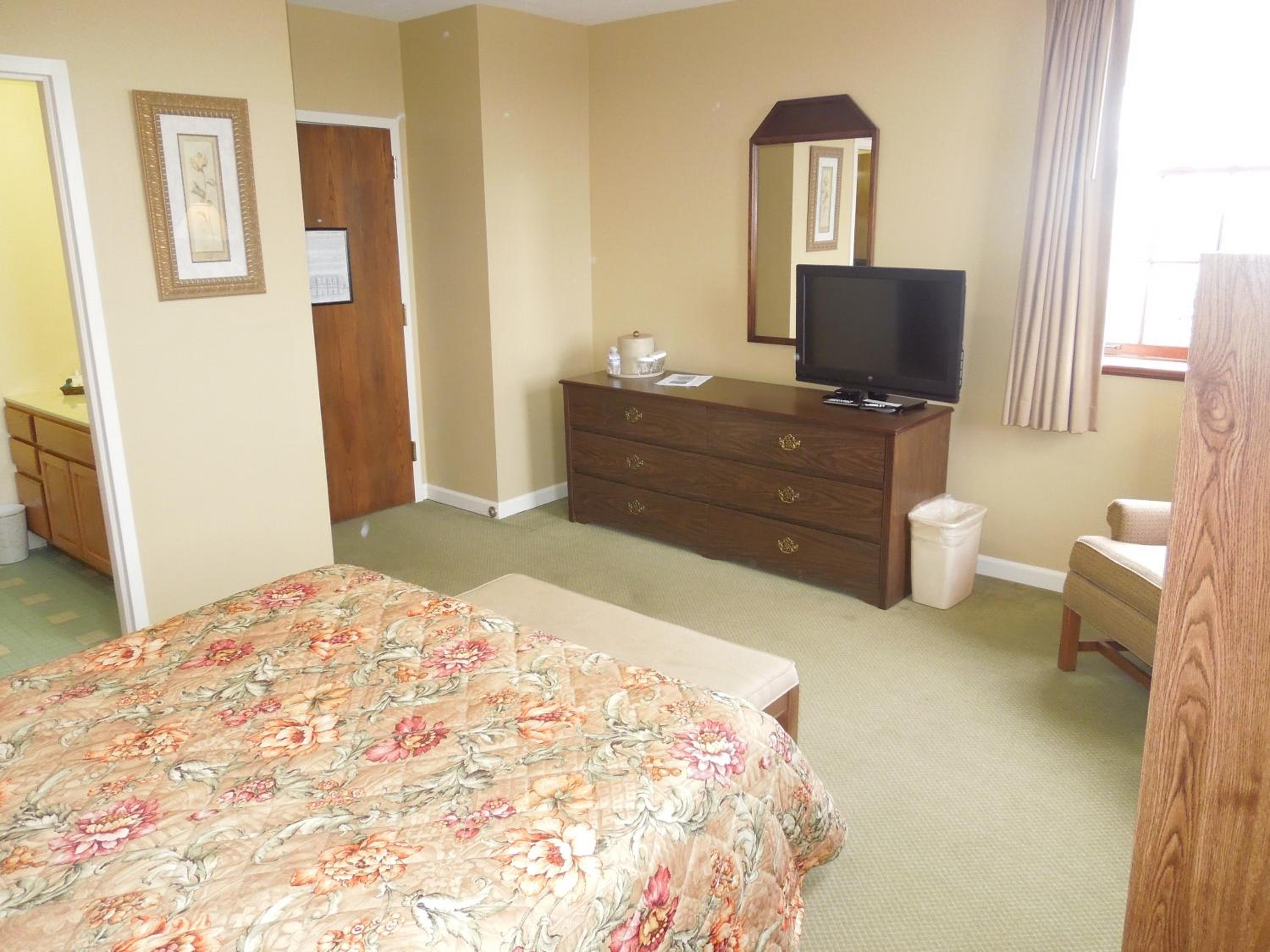 Bridges Guest Quarters