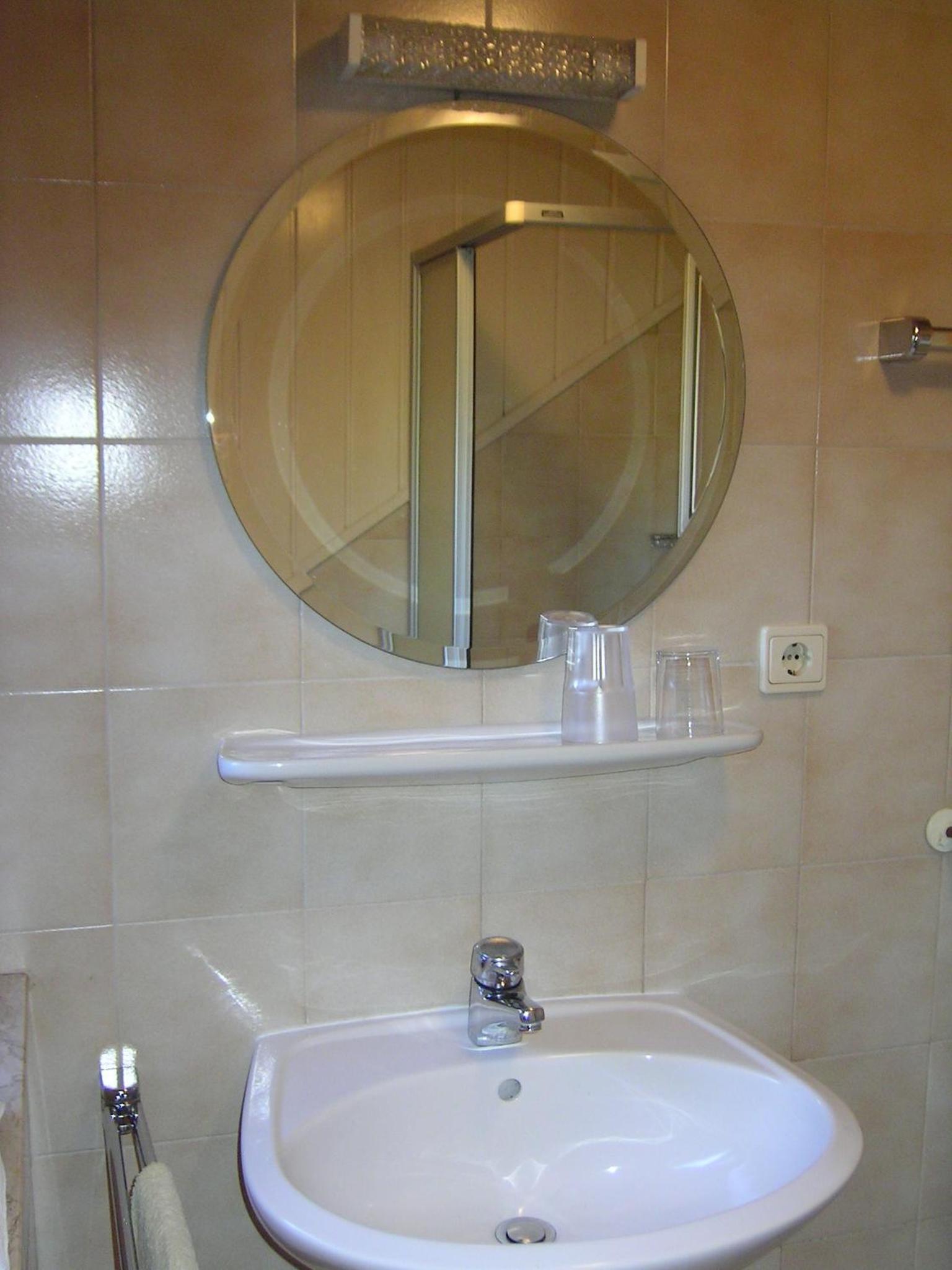 Photo 51