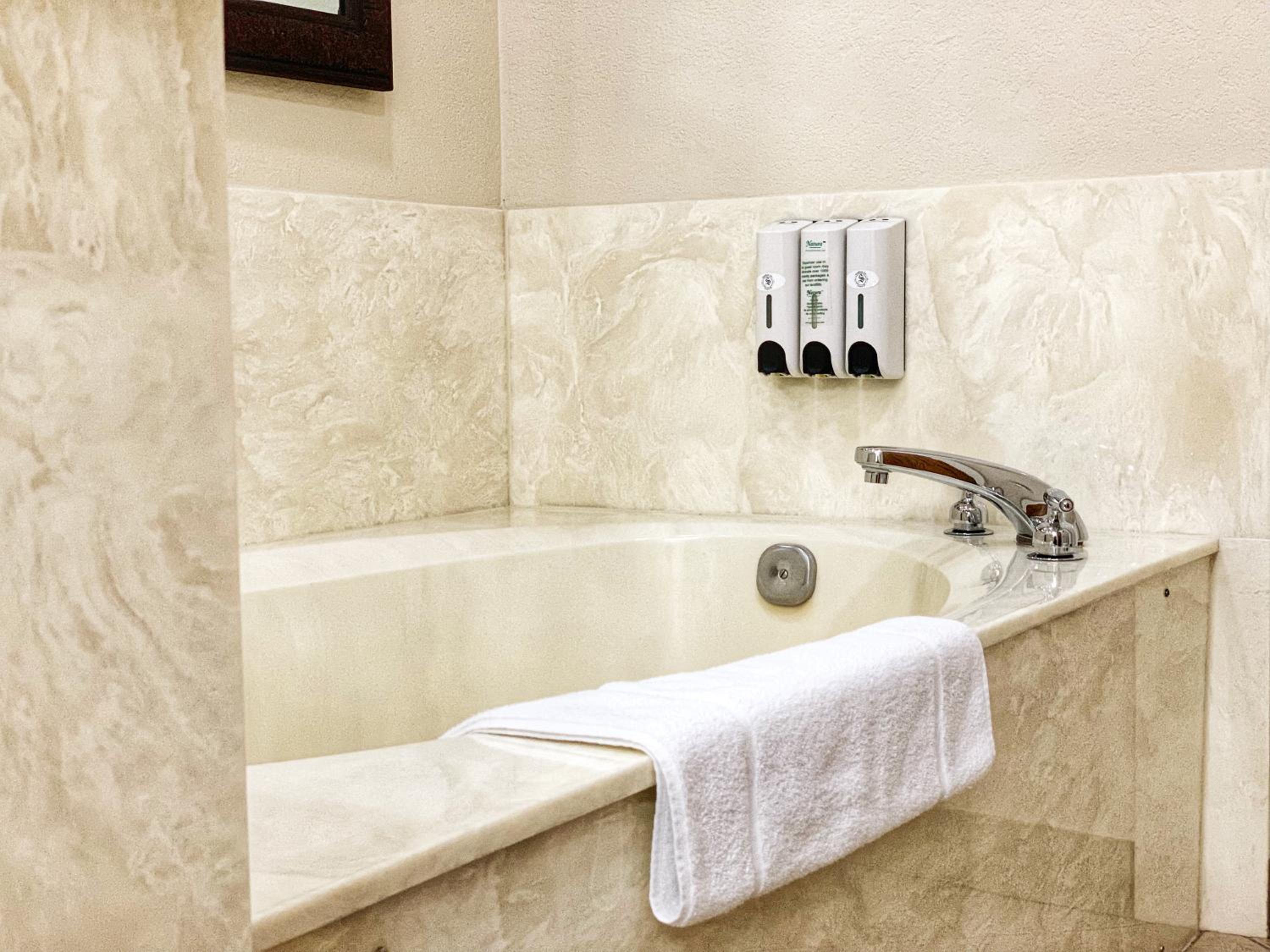Ashland Vacations - Stratford Inn - Property Image 5