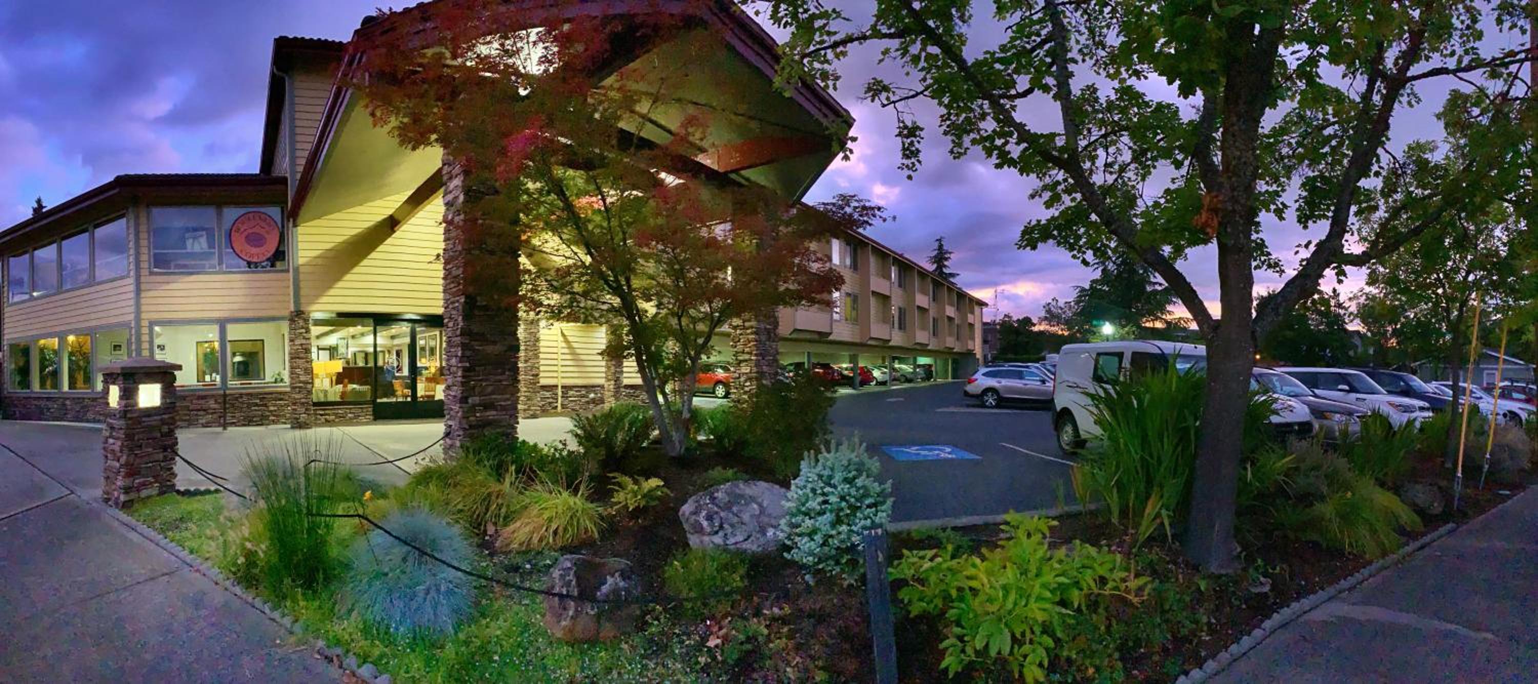 Ashland Vacations - Stratford Inn - Property Image 17