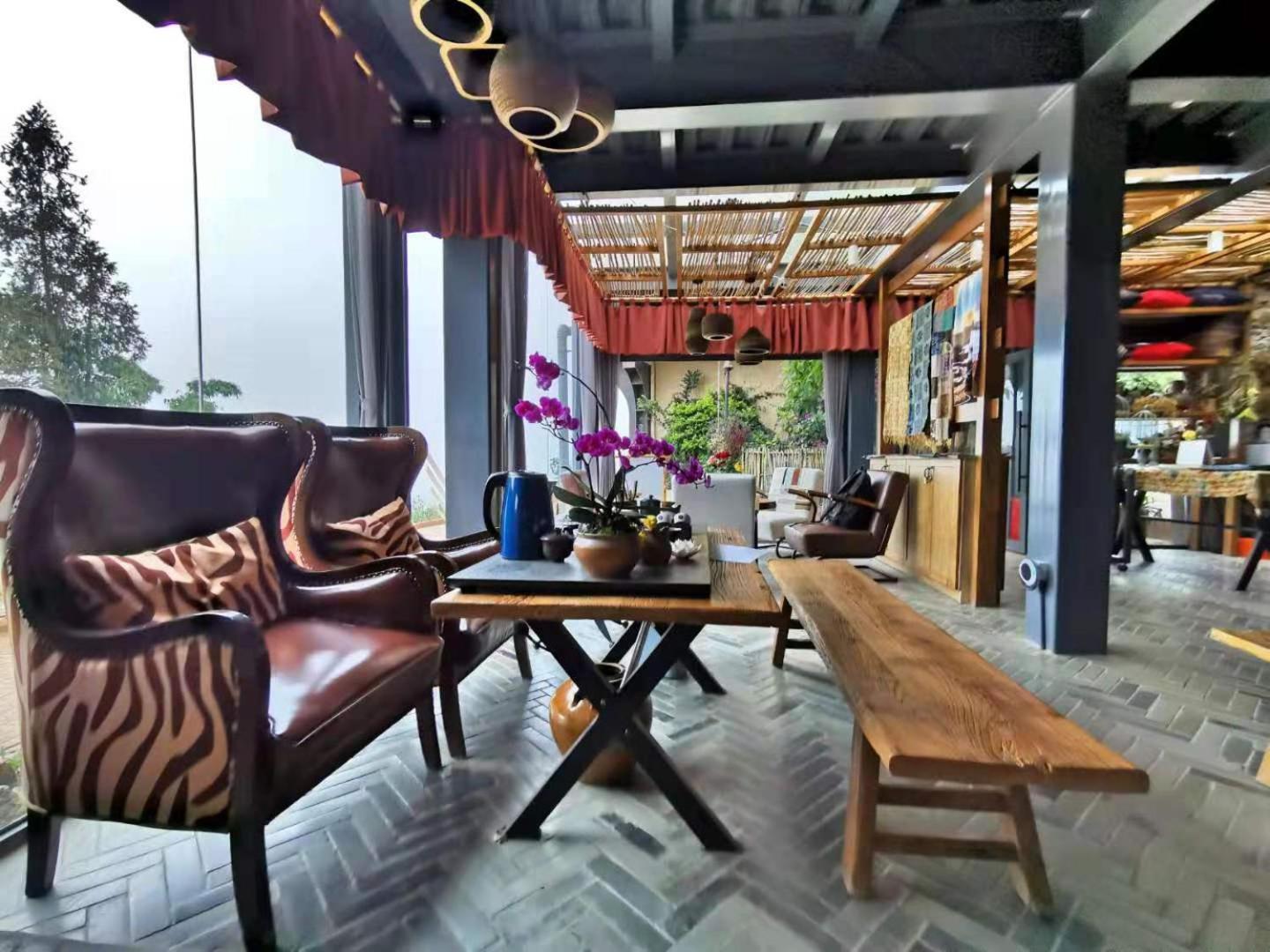 Twelve Manor Xiangdian Yuanyang Rice Terraces Retreat