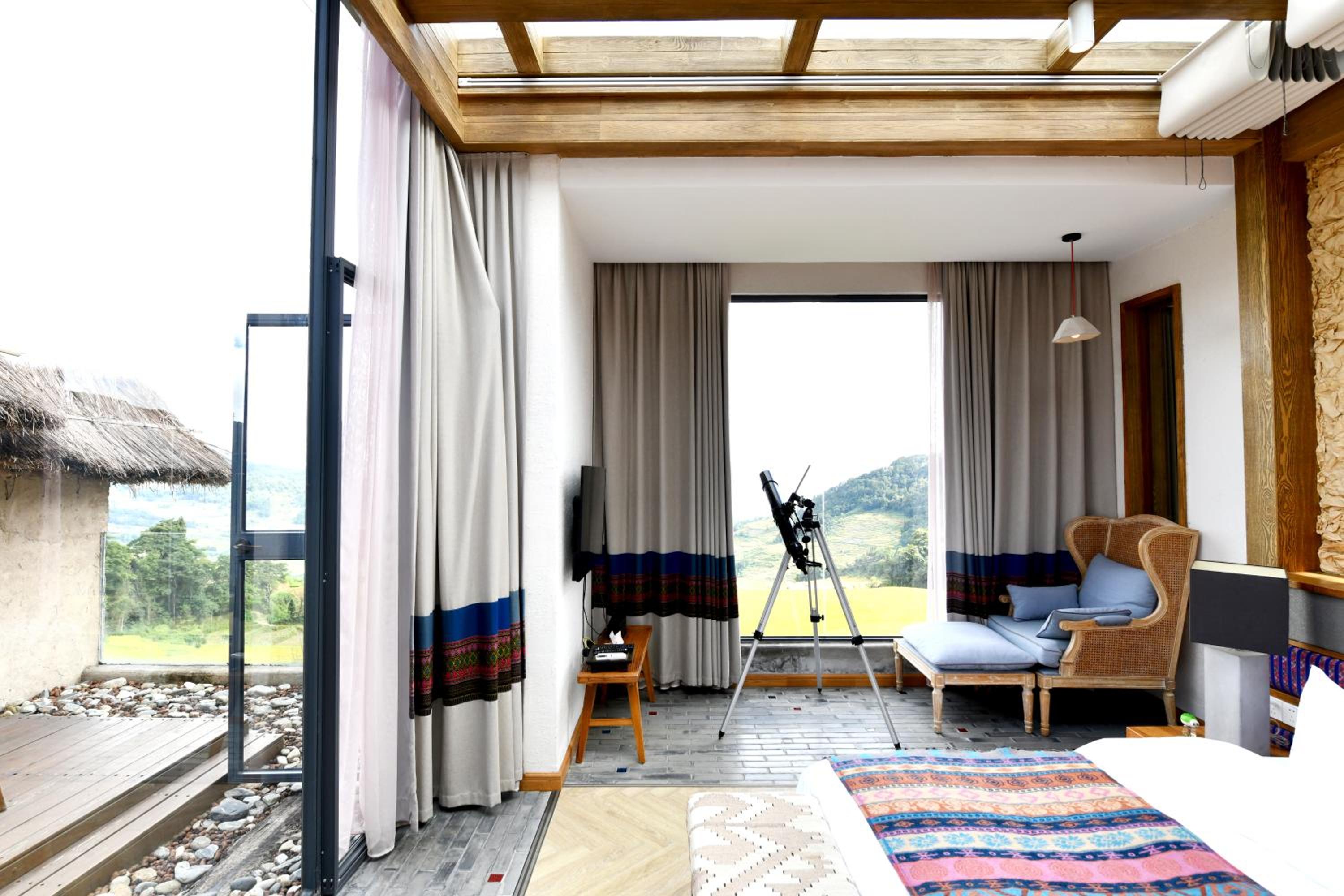 Twelve Manor Xiangdian Yuanyang Rice Terraces Retreat