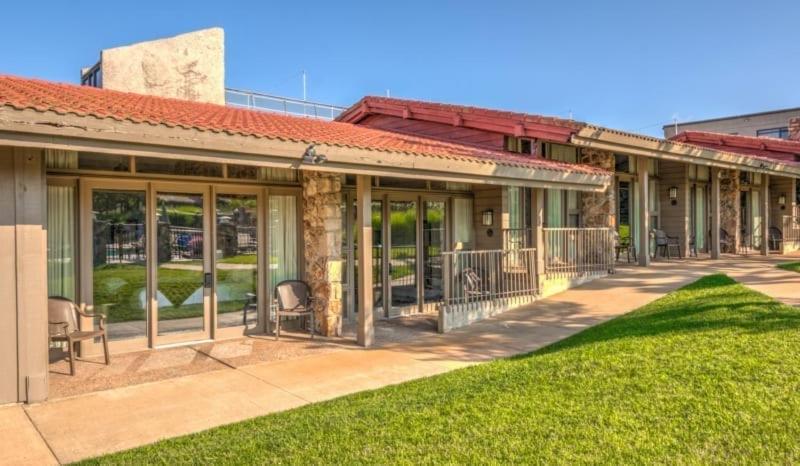 Osage Beach Vacations - Lodge of Four Seasons Golf Resort, Marina  Spa - Property Image 2