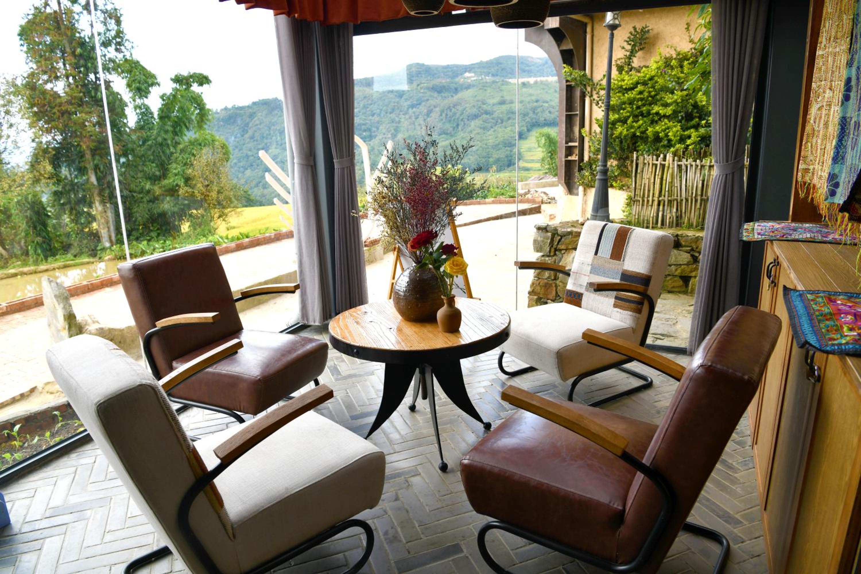 Twelve Manor Xiangdian Yuanyang Rice Terraces Retreat