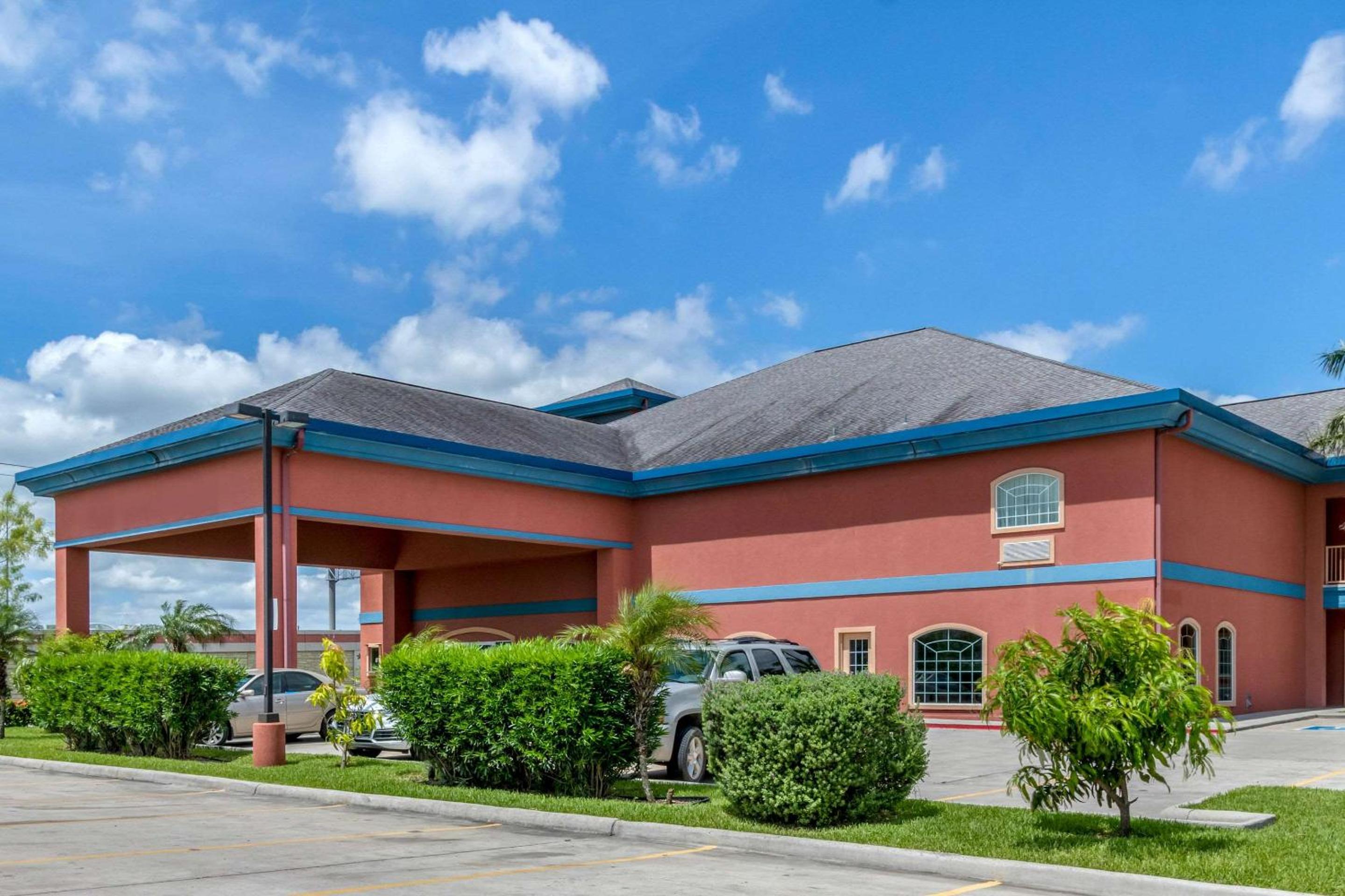 Quality Inn  Suites at The Outlets Mercedes-Weslaco - Property Image 2