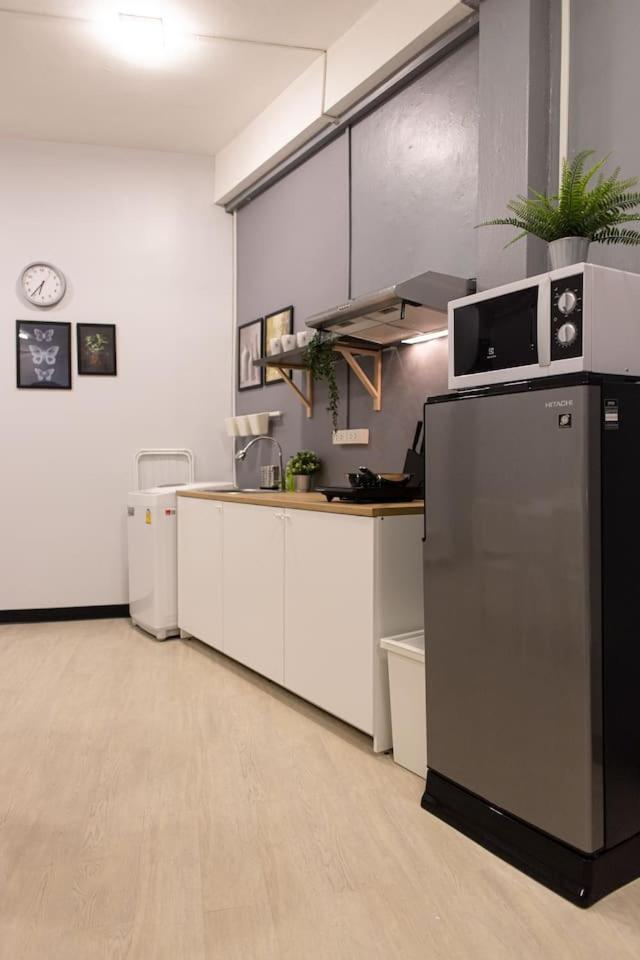 U2 Large 2 Bedrooms 100m to BTS station