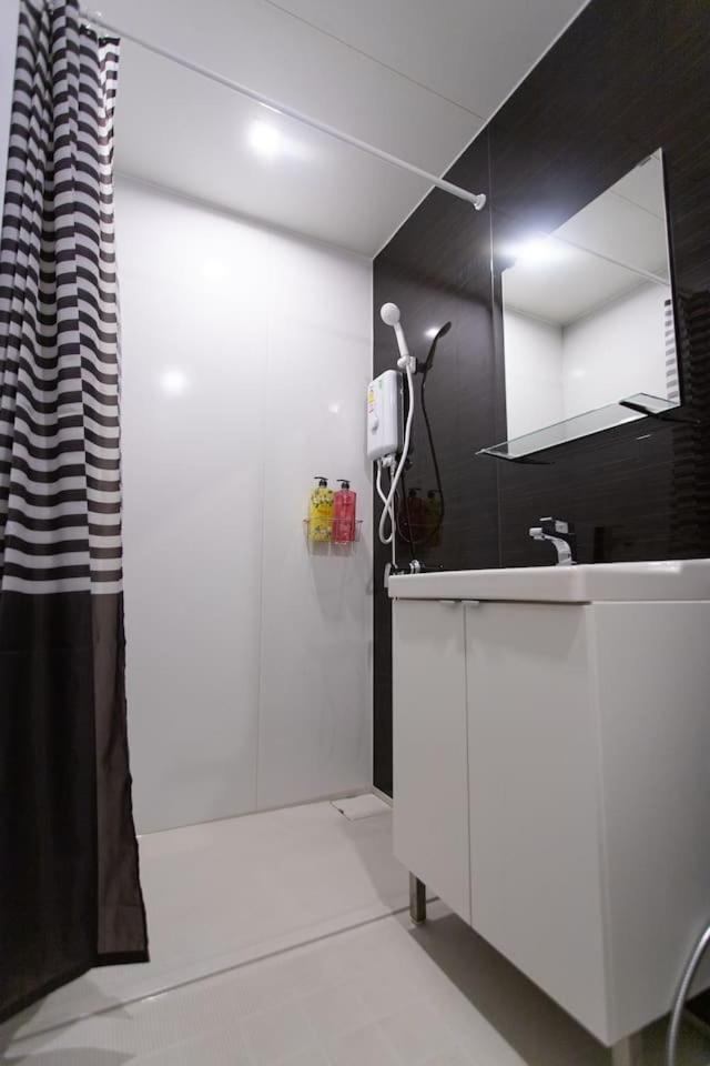 U1 Large 2 bed rooms BTS Udomsuk