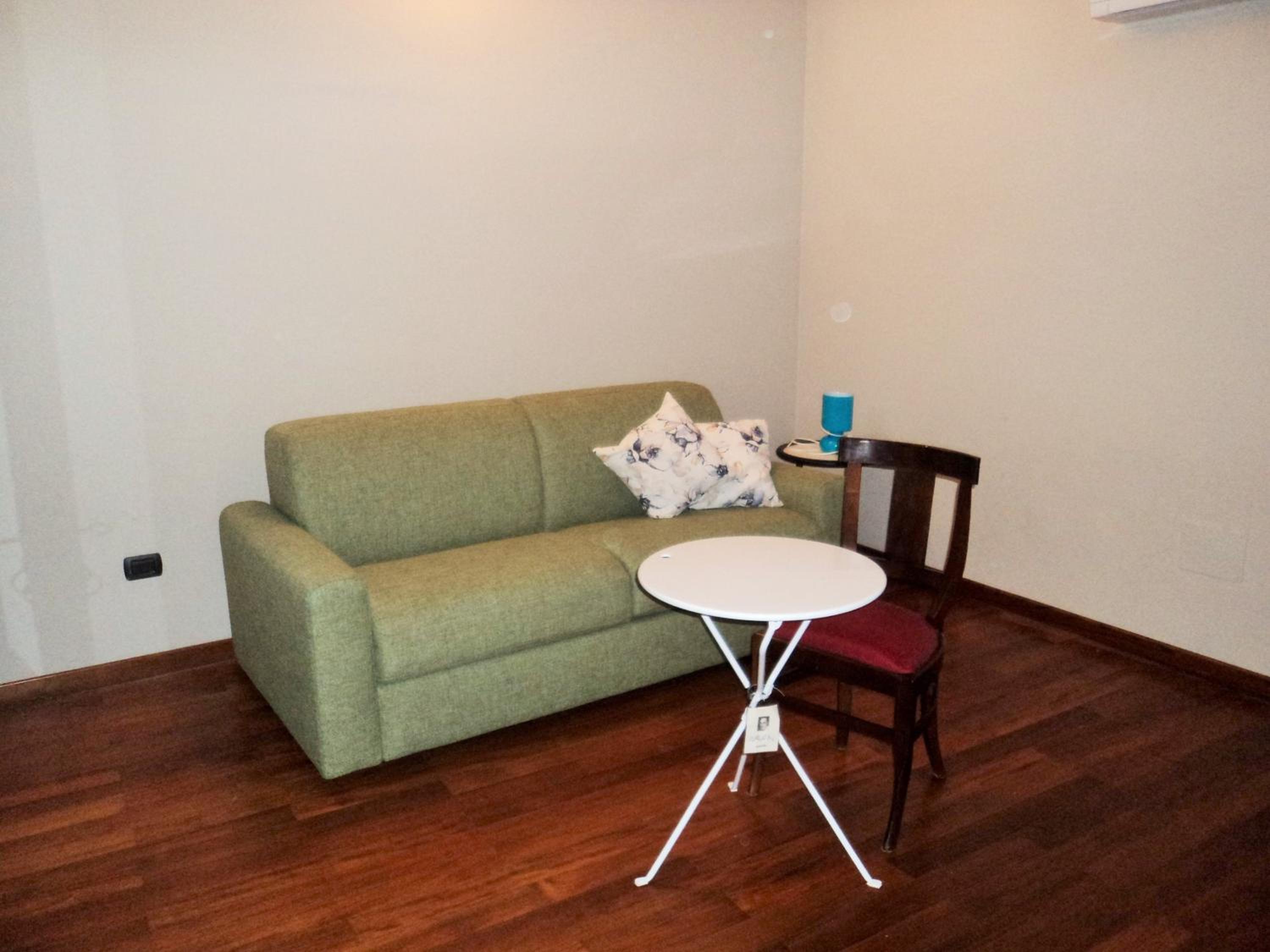 VIA PERTINACE 1 - APPARTAMENTO photo 2