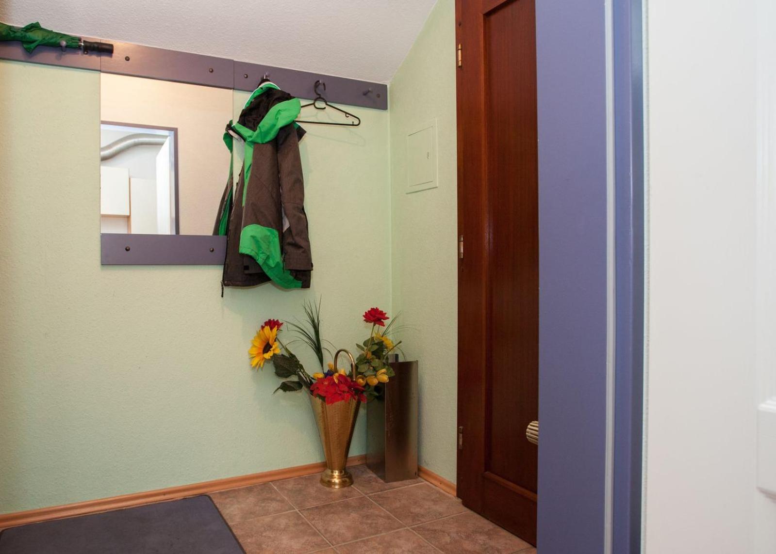 Welcome in - Wohnung 4-17 mit Balkon, Abstellraum und Holzofen view 3