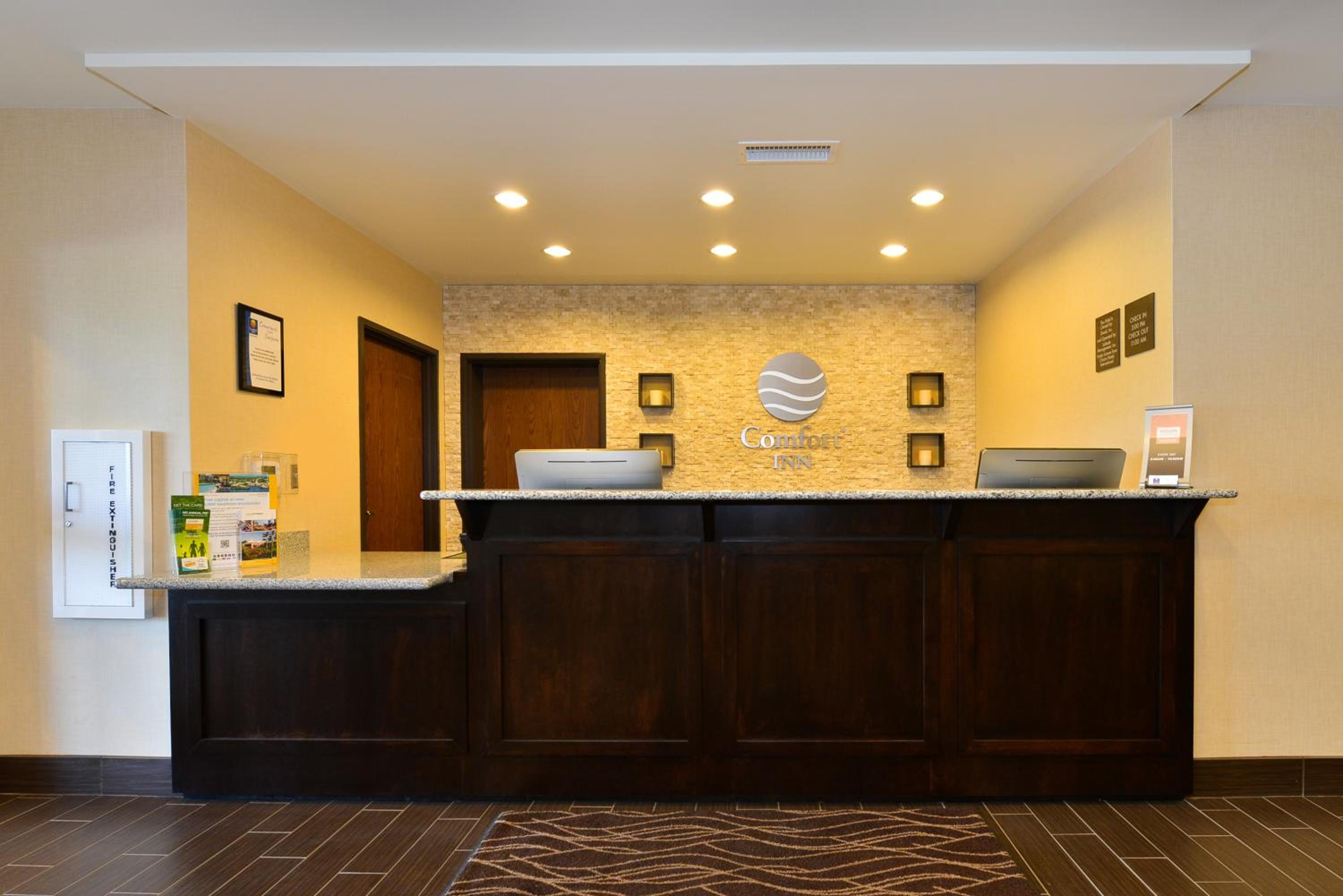 Comfort Inn St Clairsville