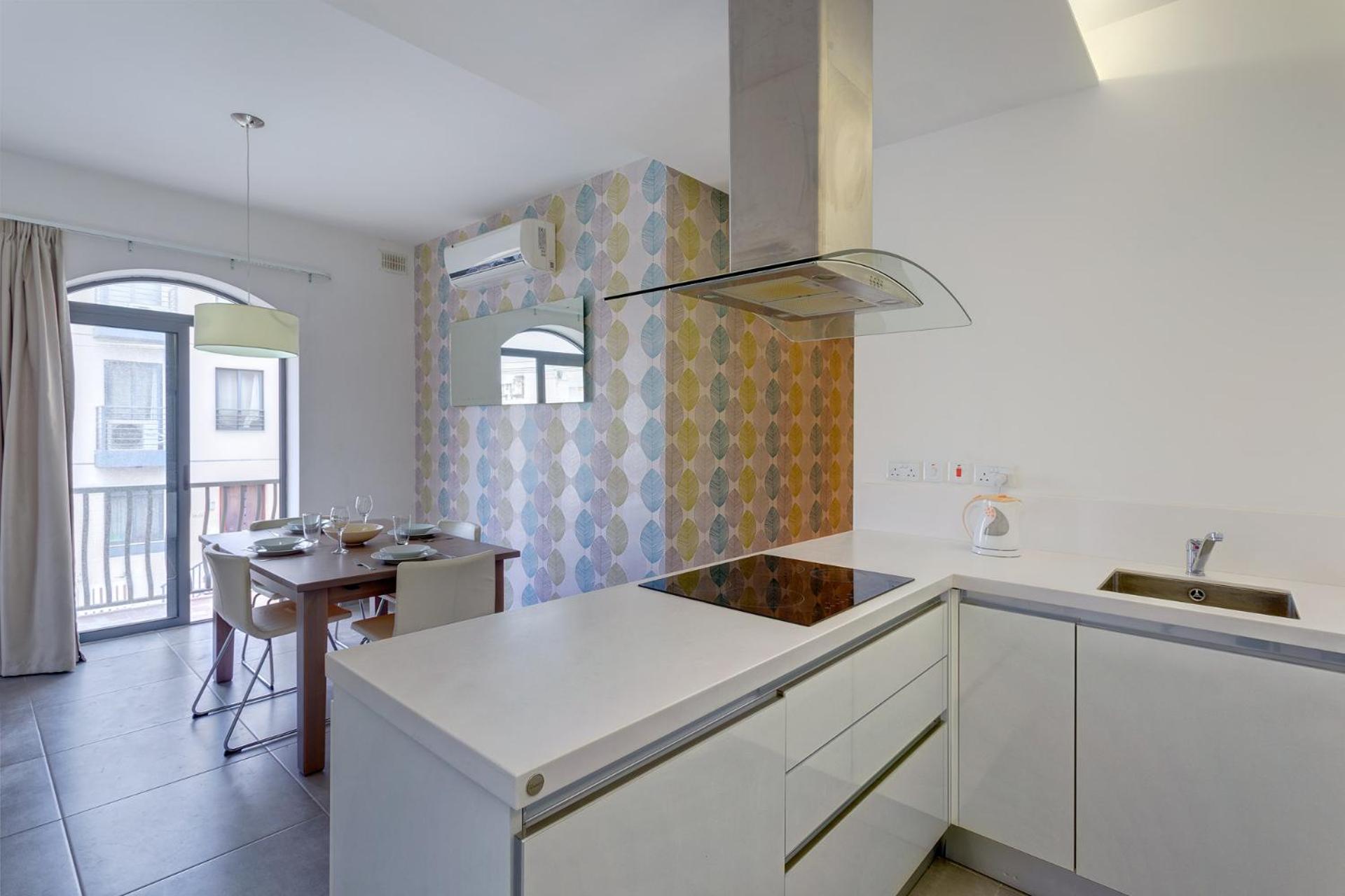 Cozy 1 BR Apartment in St Julians, Best Location view 2