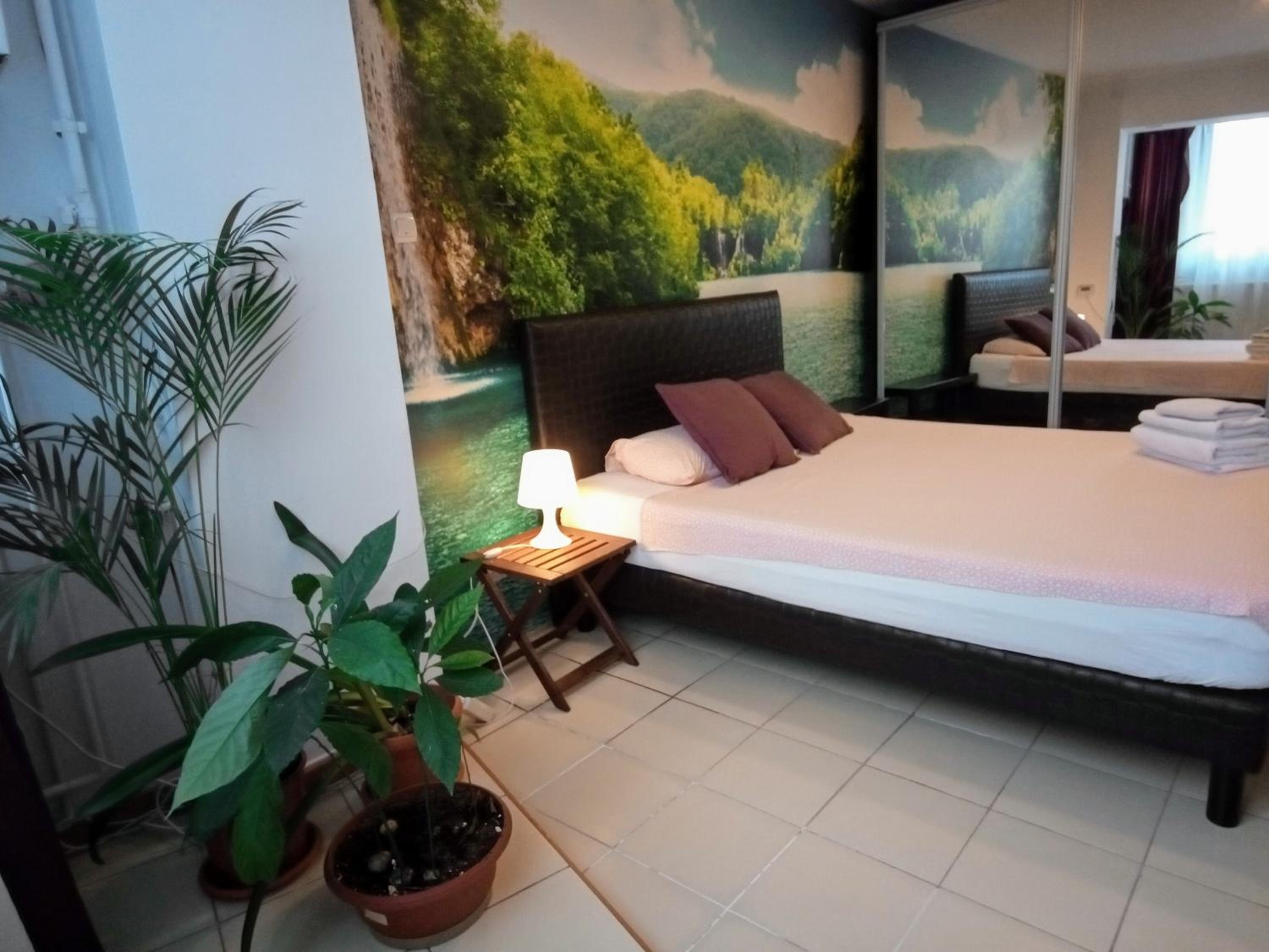 Cozy Downtown Oasis view 4