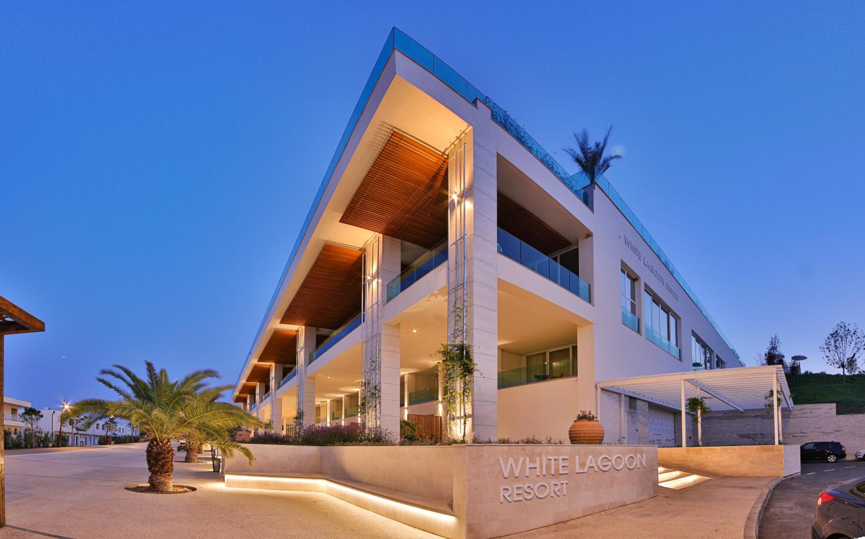 Hotel White Lagoon Resort - All Inclusive - Image 1