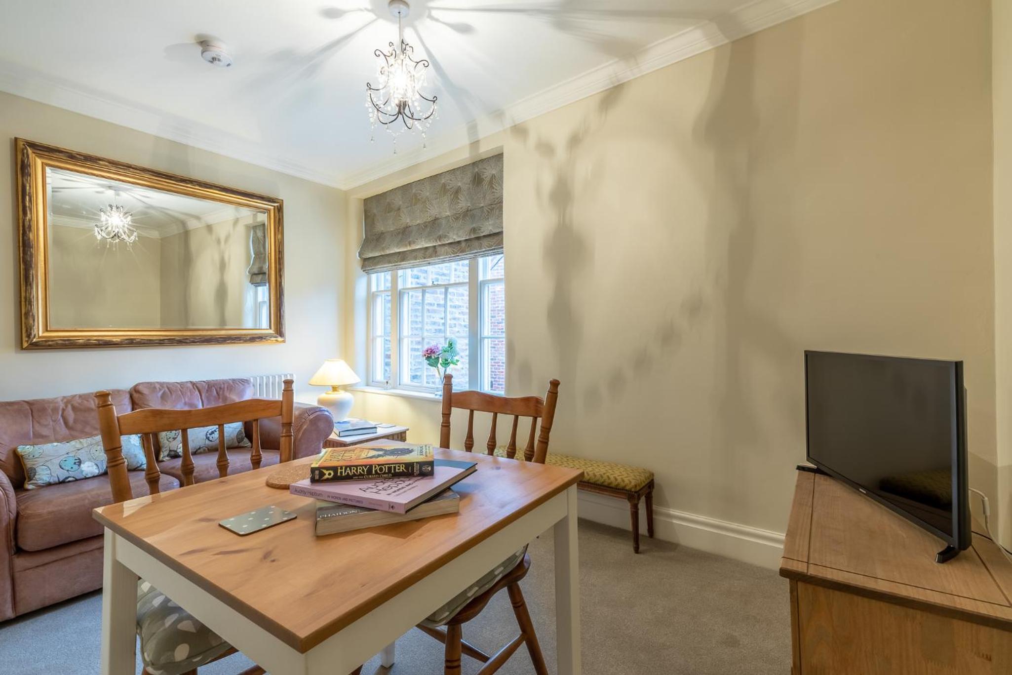 Apt 2, 71 Micklegate, YORK view 2