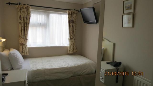 Photo 10