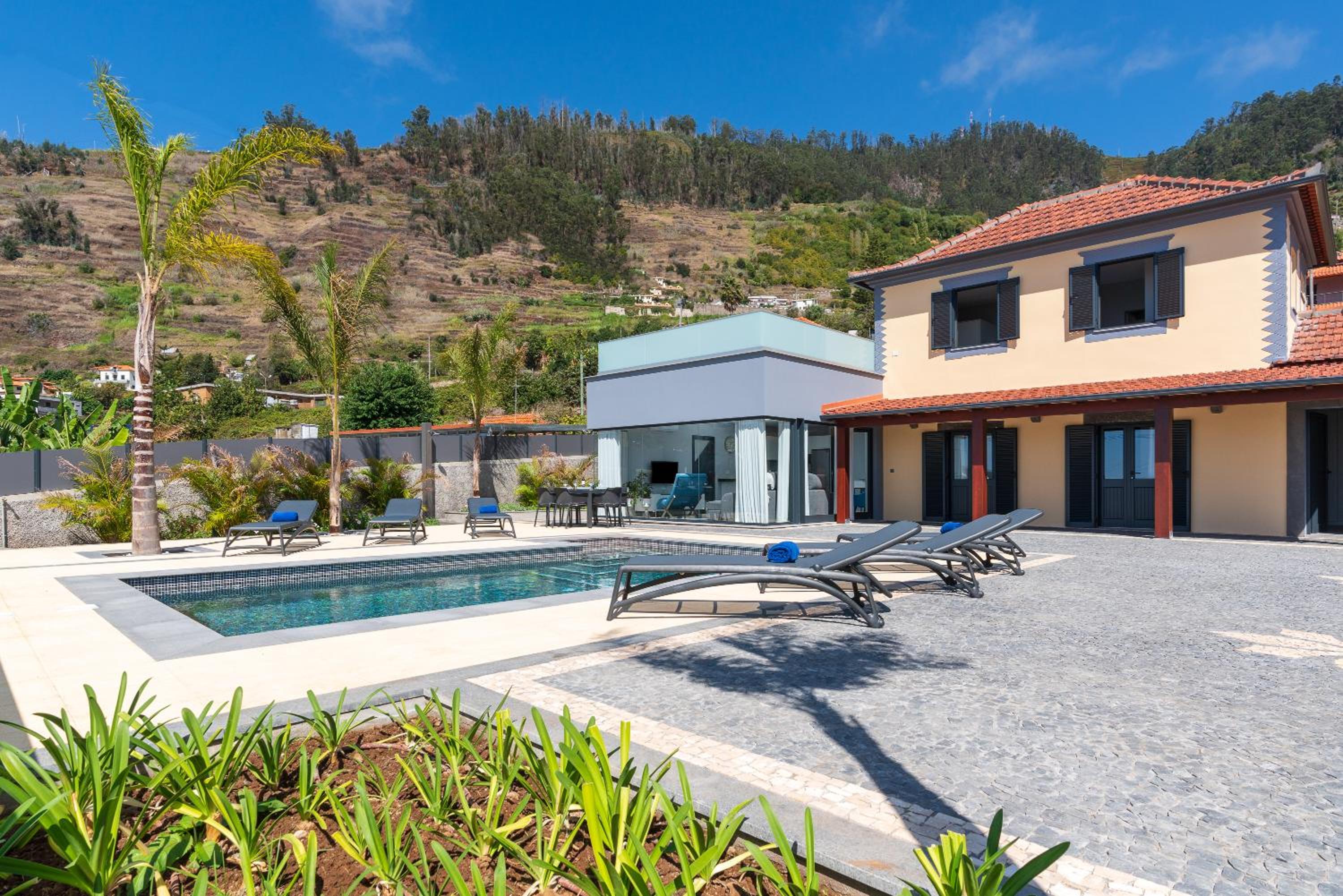 Casa Mariana by Rent2U, Lda view 5