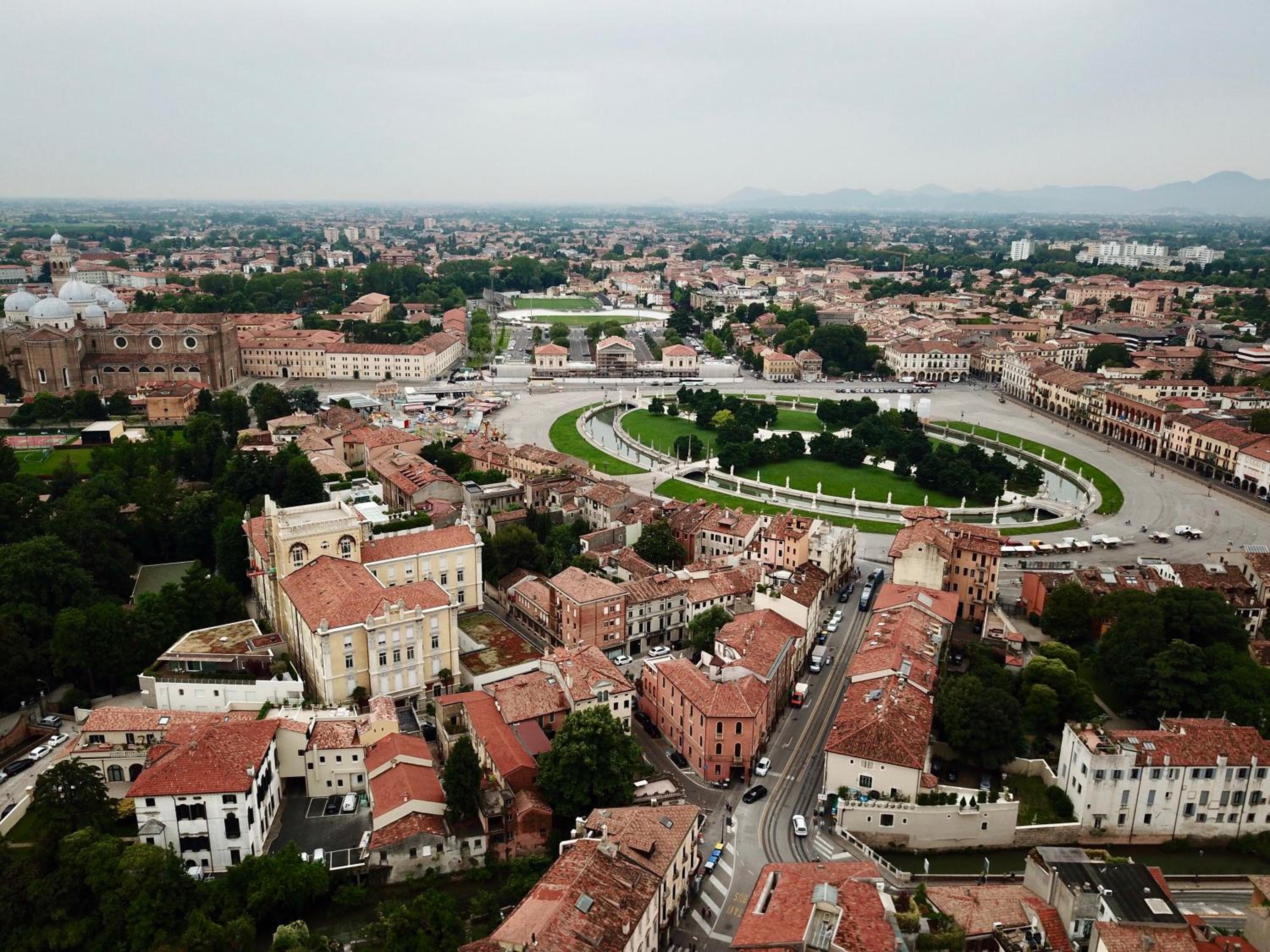 Deluxe Padova Apartment view 4