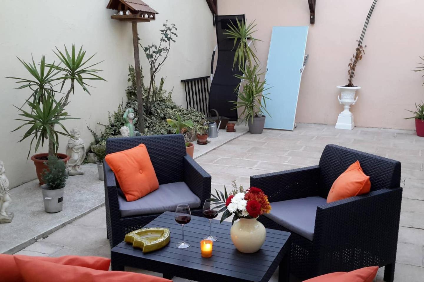 Hotel A La Belle Epoque